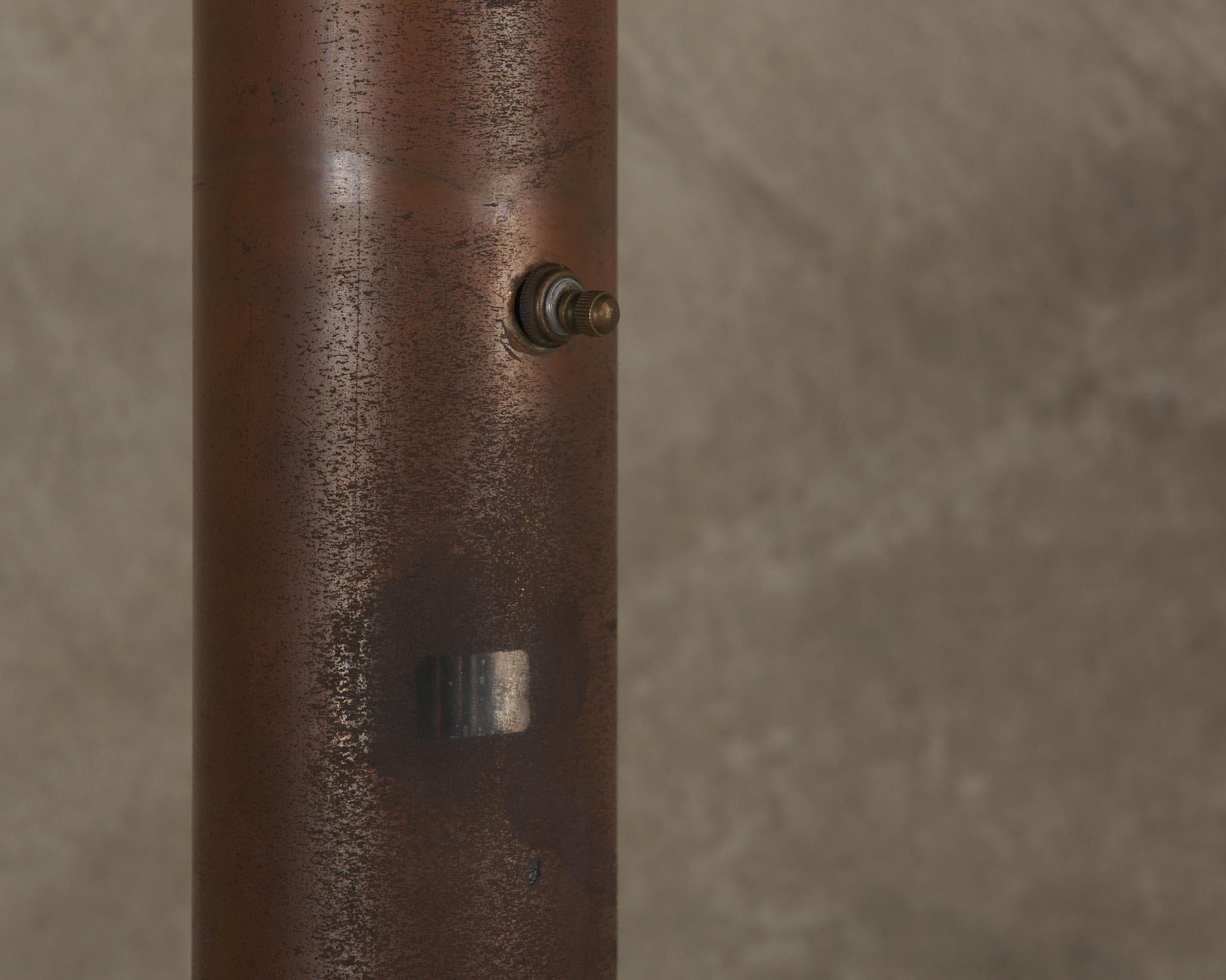 Torchère moderne à la manière de Gilbert Rohde Bon état - En vente à Los Angeles, CA