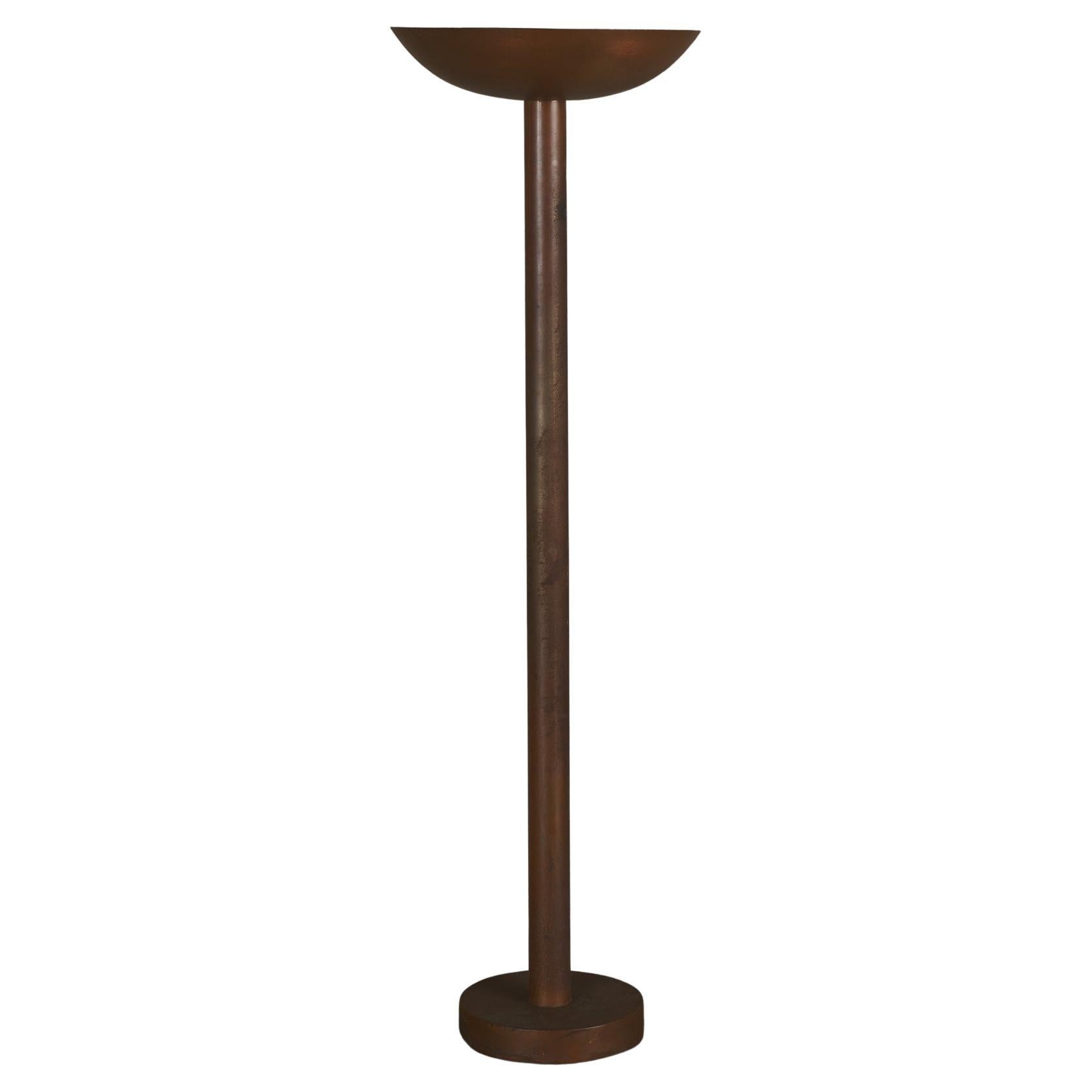 Torchère moderne à la manière de Gilbert Rohde en vente