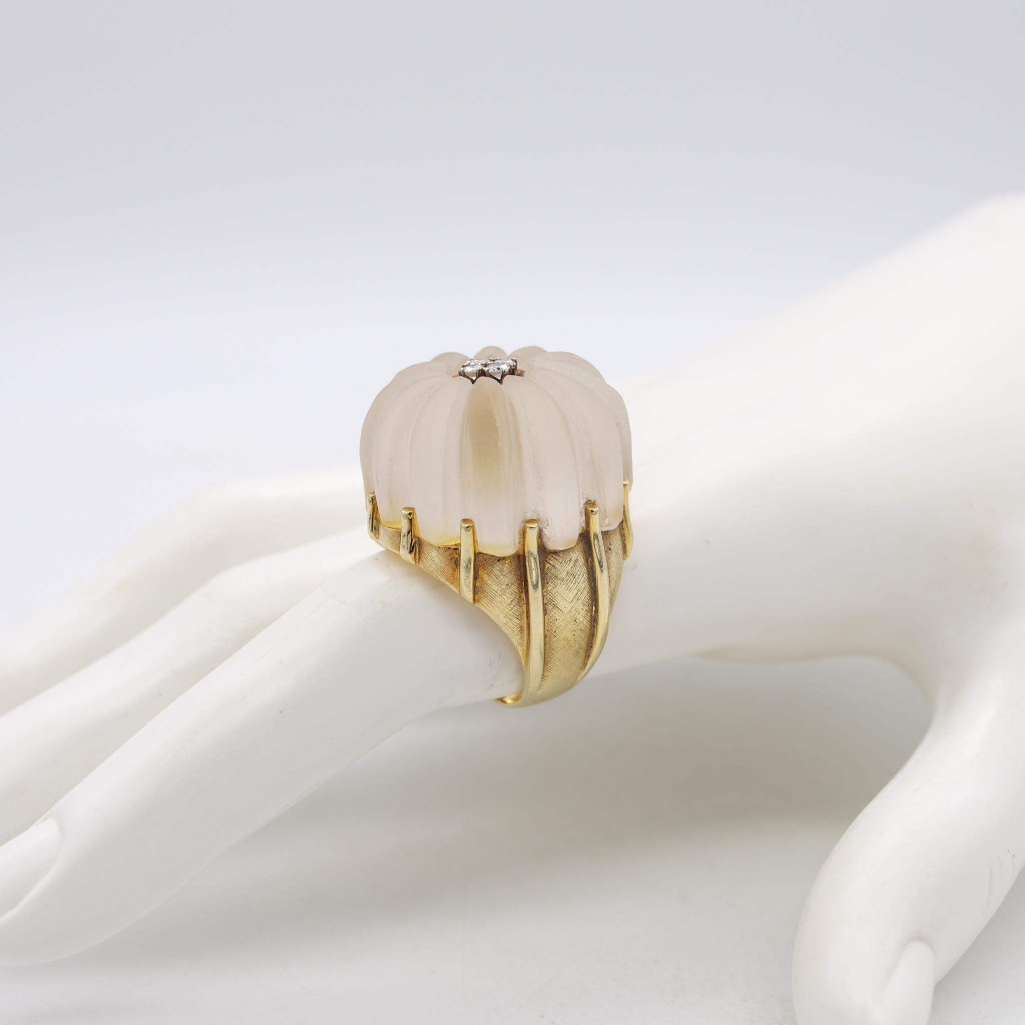 Modernism 1970 Cocktail Ring in 18Kt Yellow Gold with Rock Quartz & VS Diamonds For Sale 2