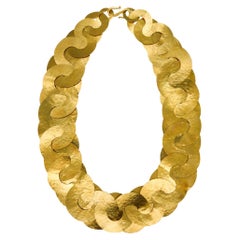 Geometrische Halskette, gehämmert, 18 Karat Gelbgold, konzentrische Kreise, Modernismus 1970