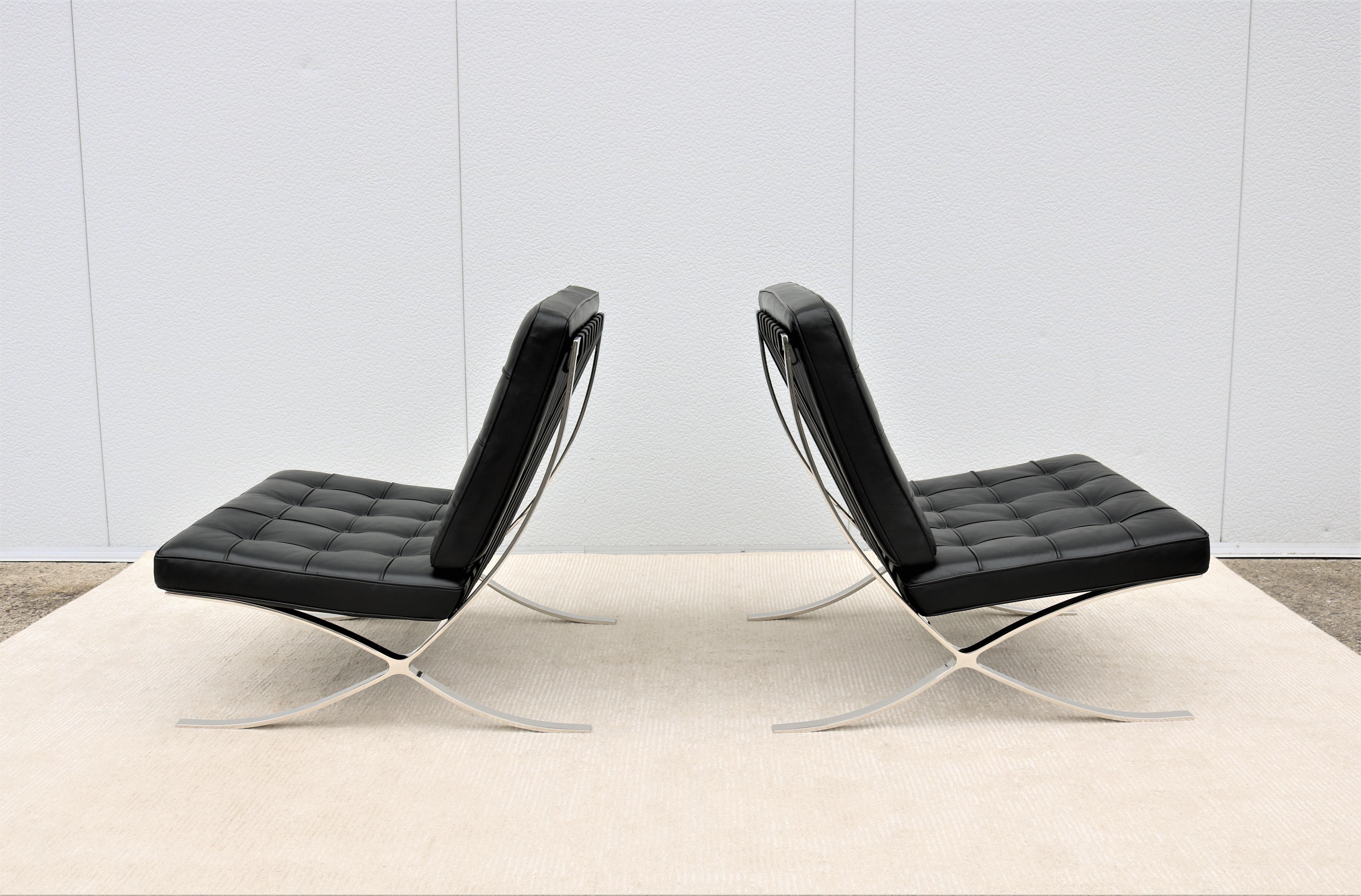 Modernism Ludwig Mies van der Rohe Black Leather Barcelona Lounge Chairs, a Pair 5