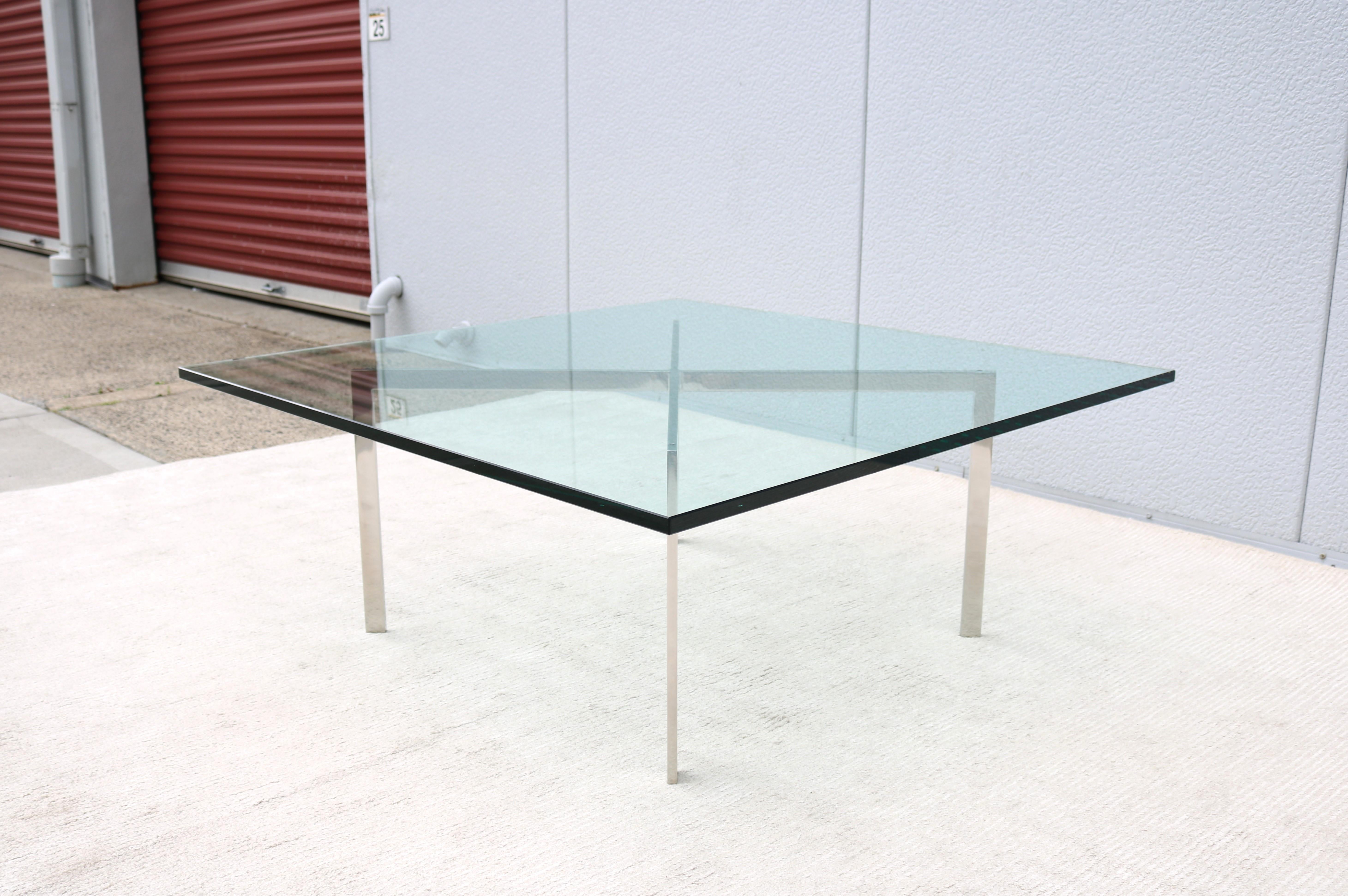 Modernisme Ludwig Mies van der Rohe Knoll Barcelona table basse en acier inoxydable en vente 2