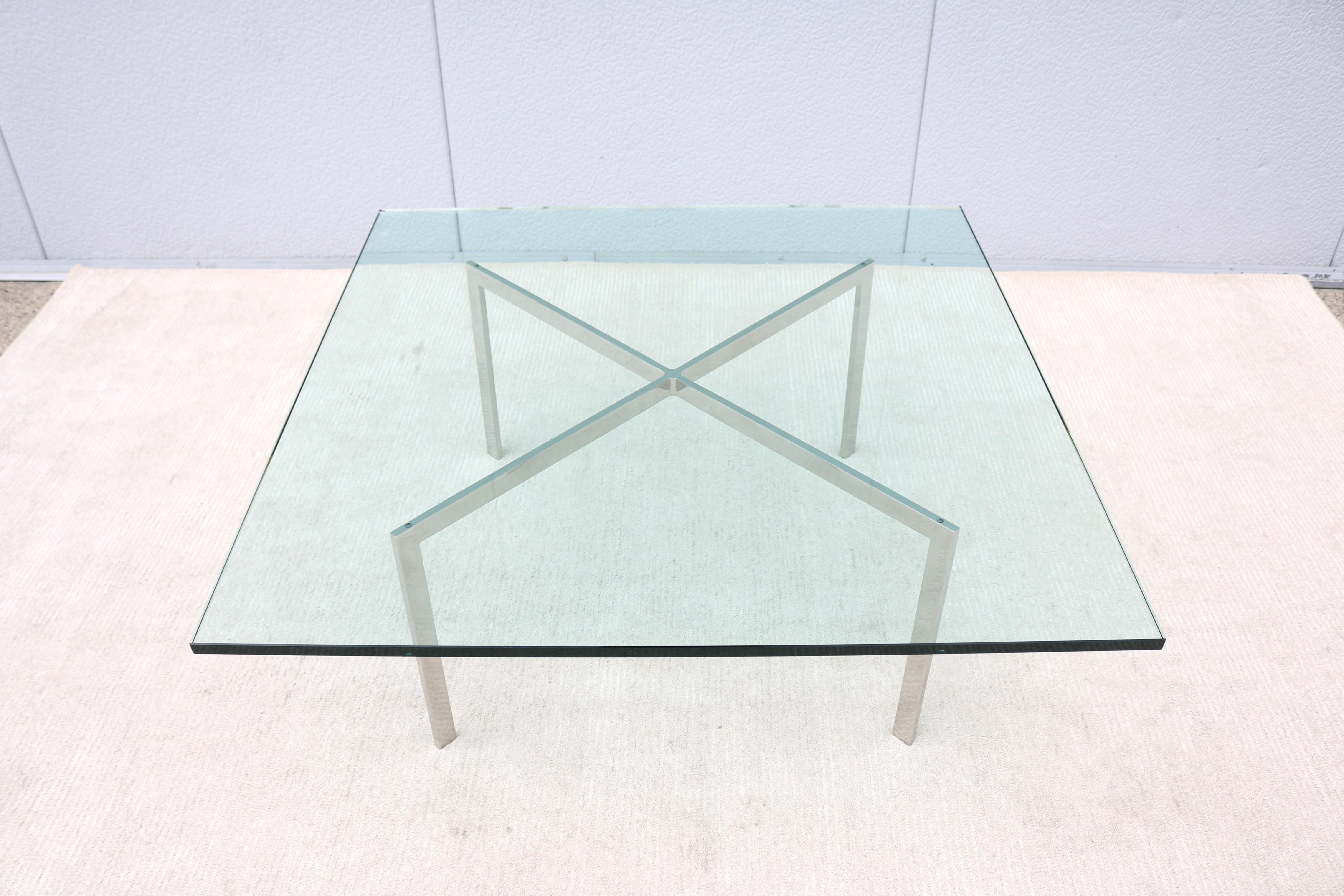 Américain Modernisme Ludwig Mies van der Rohe Knoll Barcelona table basse en acier inoxydable en vente