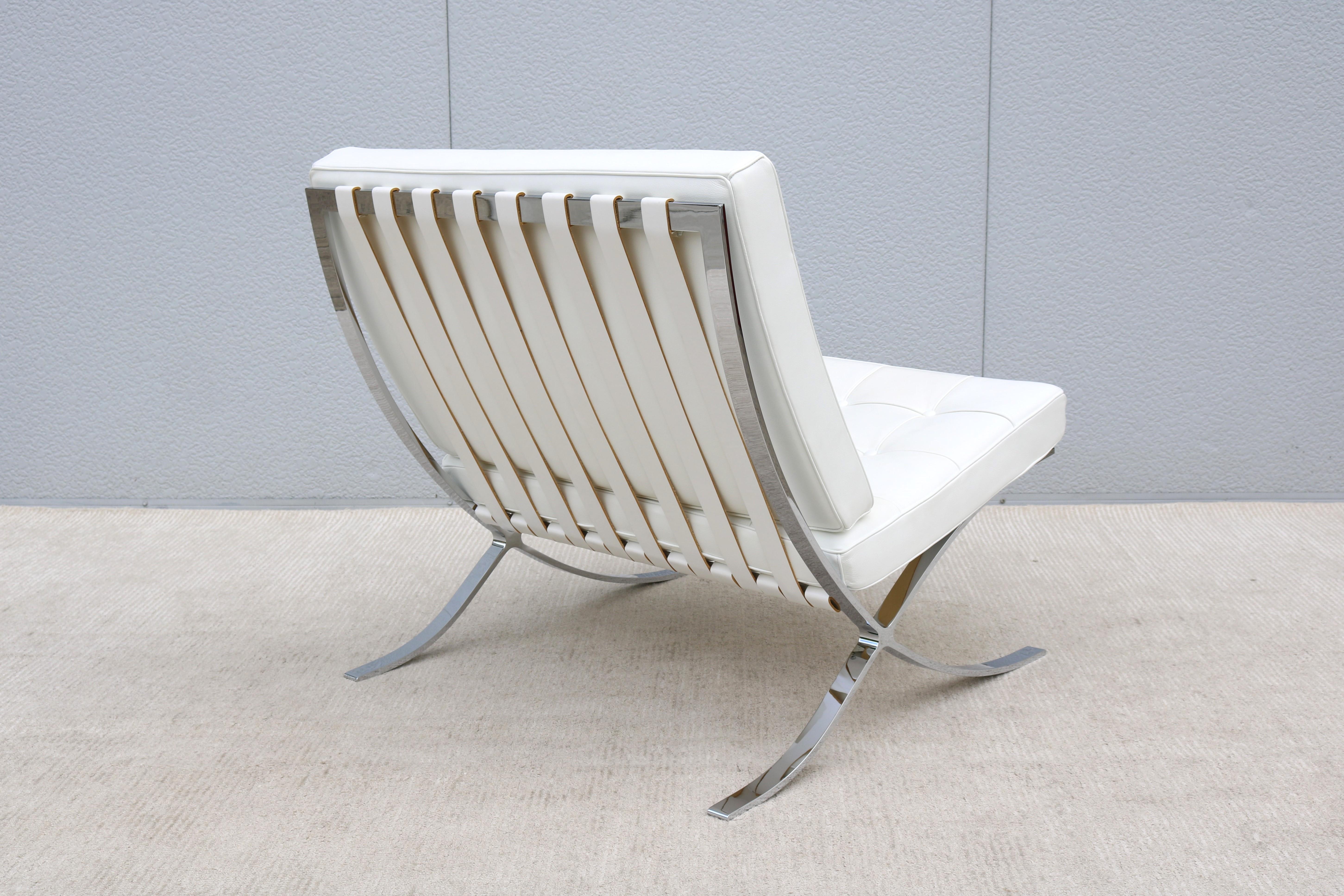 Modernism Ludwig Mies van der Rohe White Leather Barcelona Lounge Chair, Gordon 2