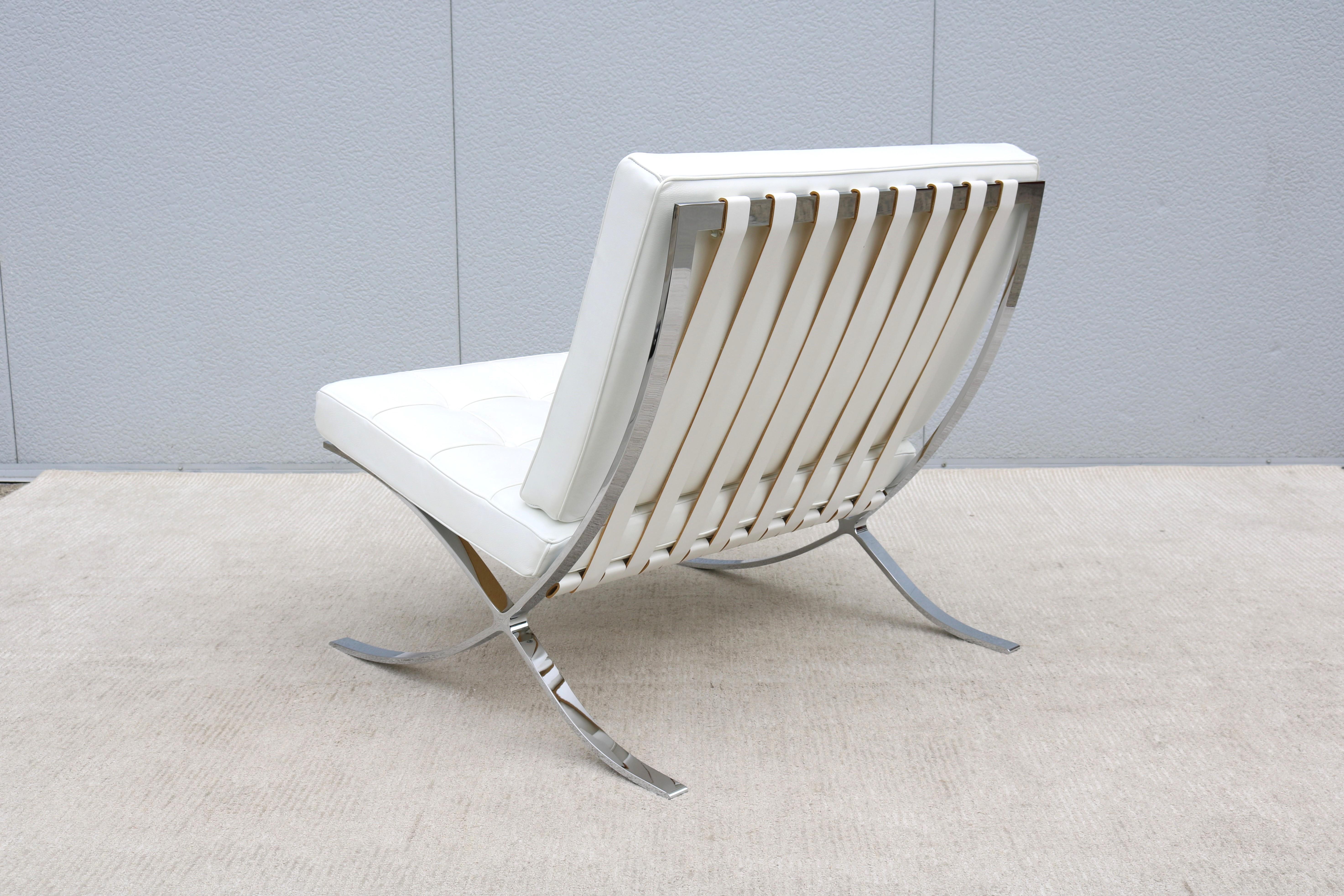 Modernism Ludwig Mies van der Rohe White Leather Barcelona Lounge Chair, Gordon 4