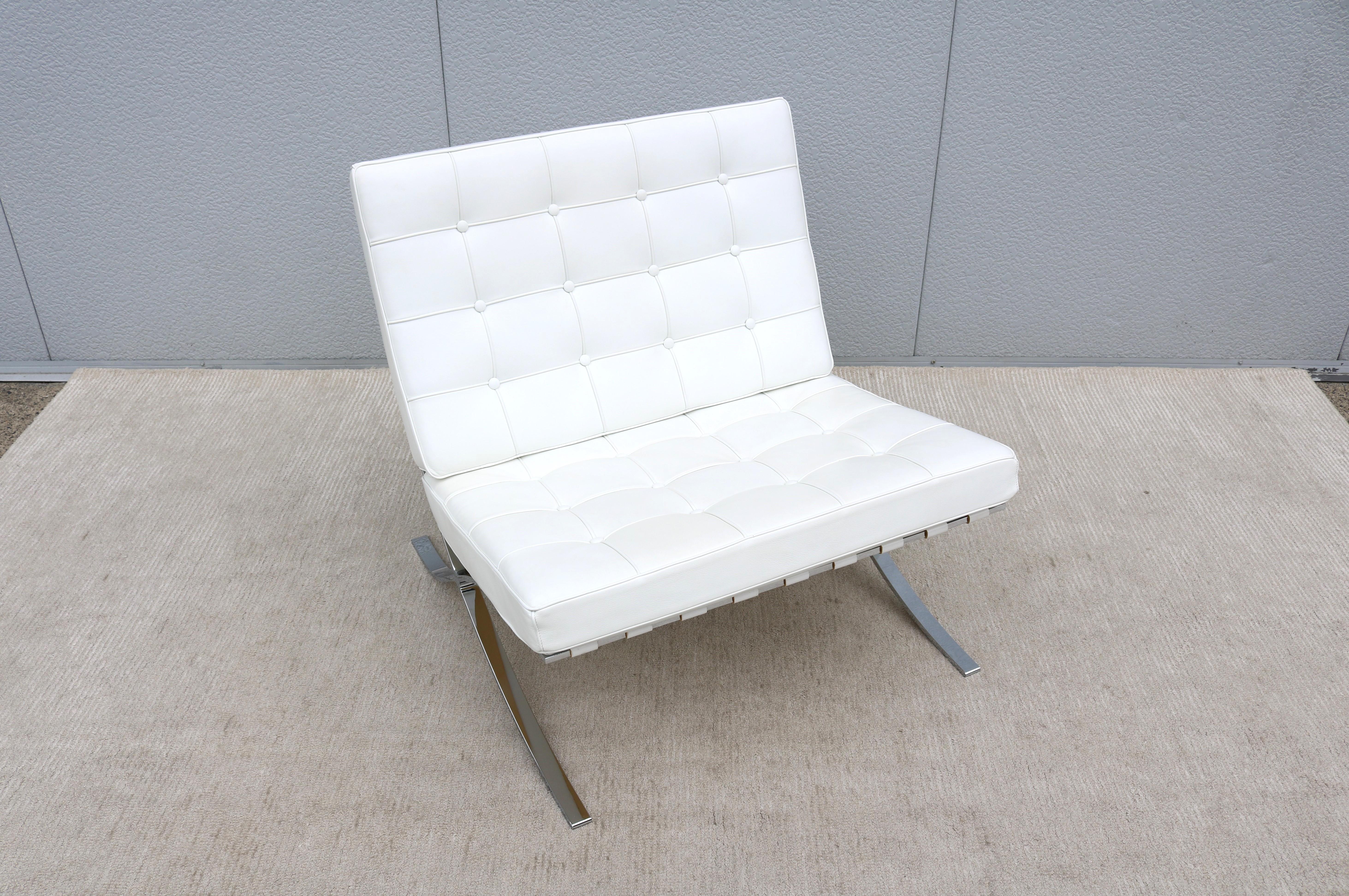 Hand-Crafted Modernism Ludwig Mies van der Rohe White Leather Barcelona Lounge Chair, Gordon