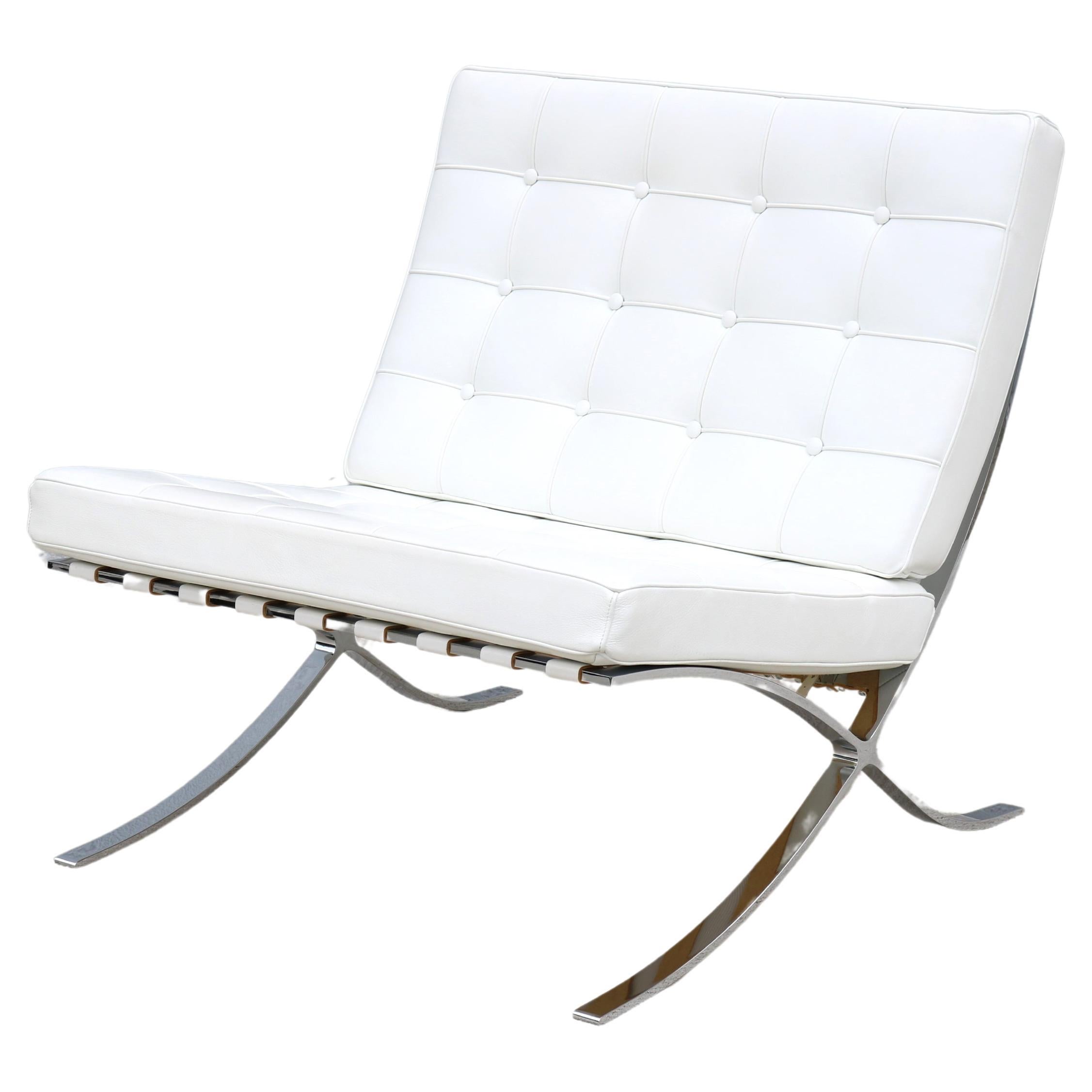 Modernism Ludwig Mies van der Rohe White Leather Barcelona Lounge Chair, Gordon