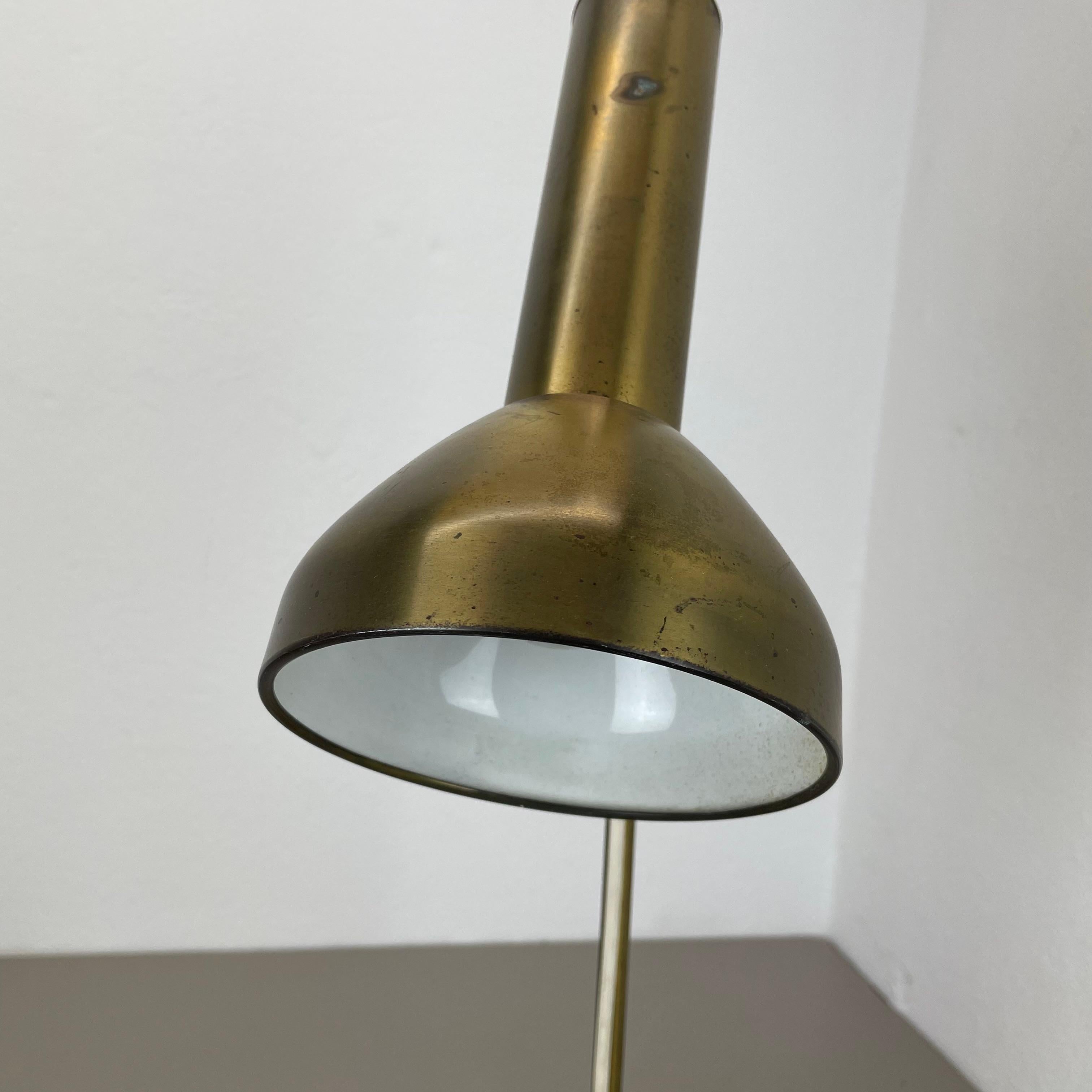 Lampe de table moderniste à 1 branche réglable en laiton massif fabriquée par Cosack Allemagne, années 1960 en vente 9