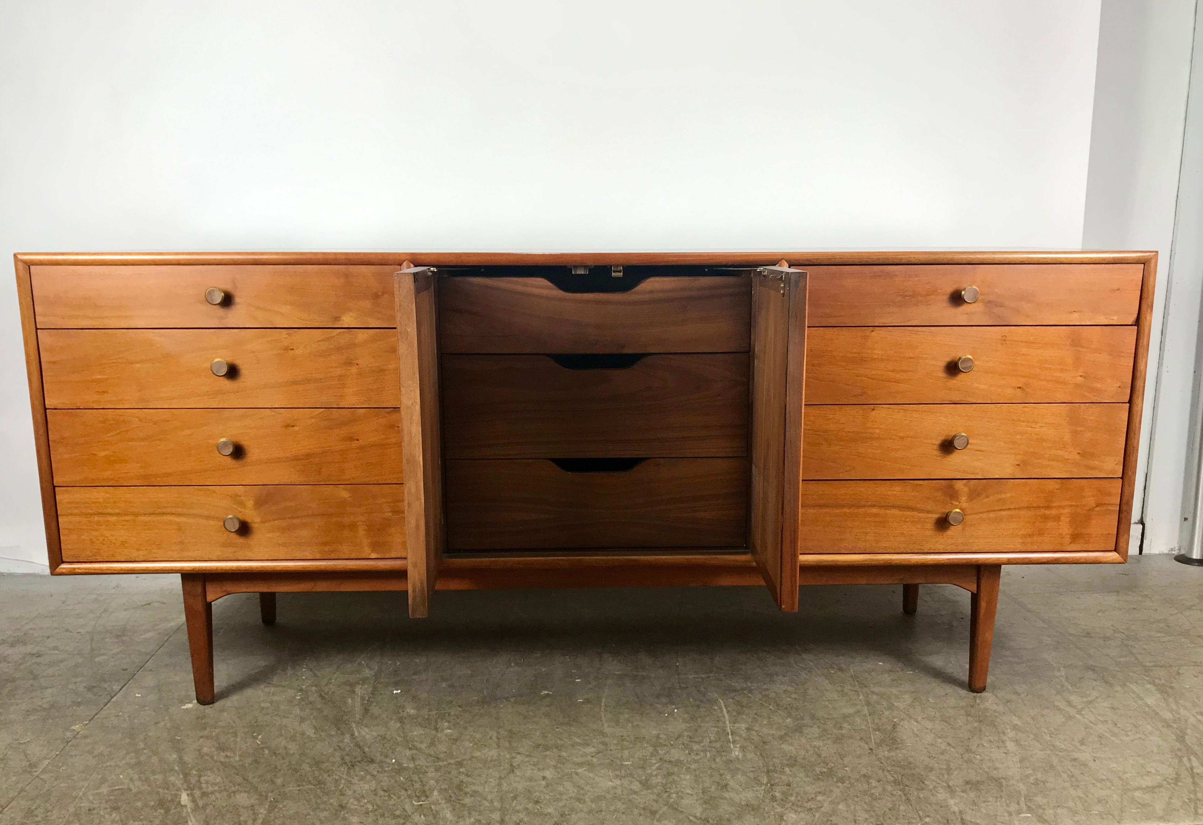 20th Century Modernist 11-Drawer Dresser by Kipp Stewart for Drexel