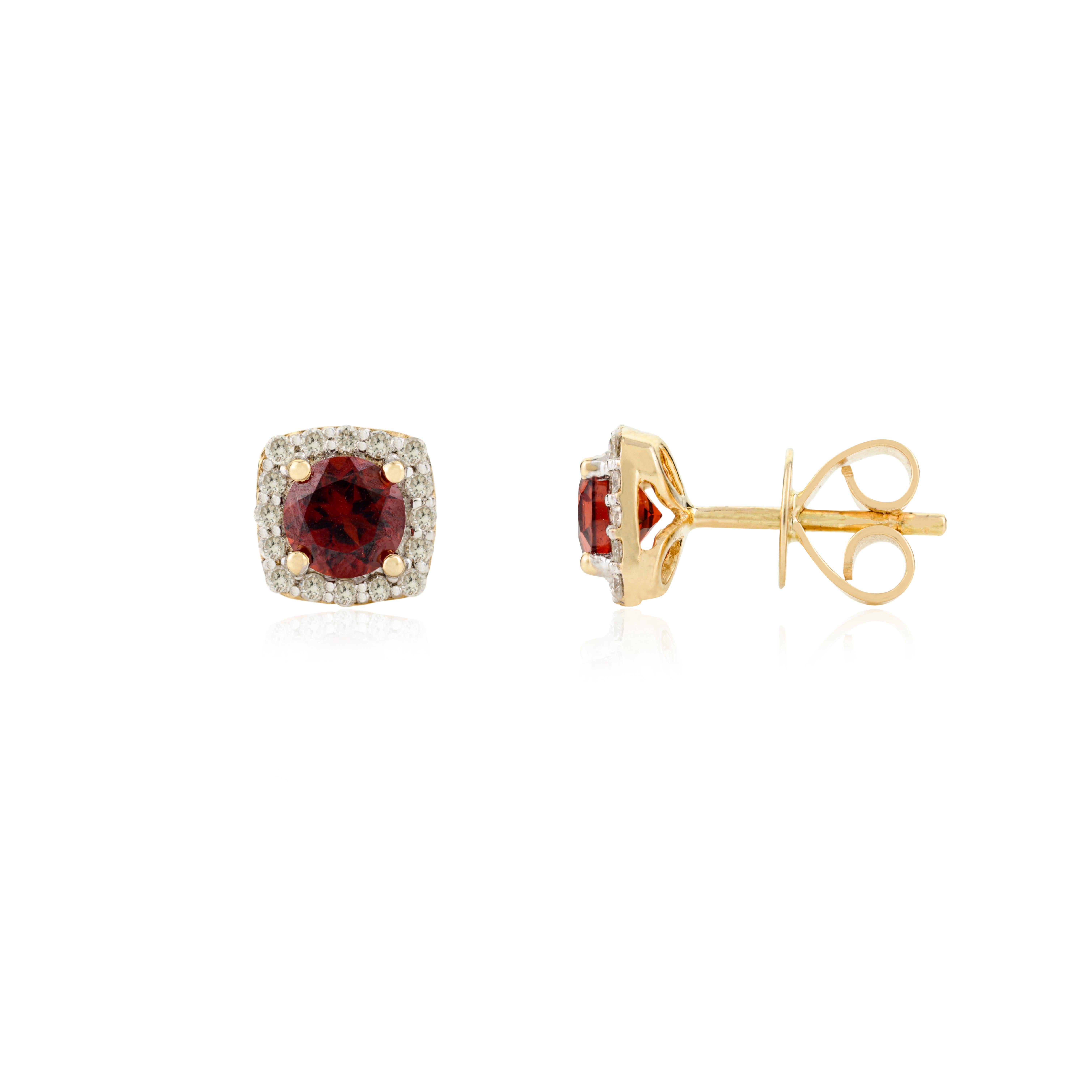 Taille ronde Boucles d'oreilles modernistes en or jaune 14k avec 1.2 CTW Garnet Halo Diamond Stud Cadeau pour maman en vente