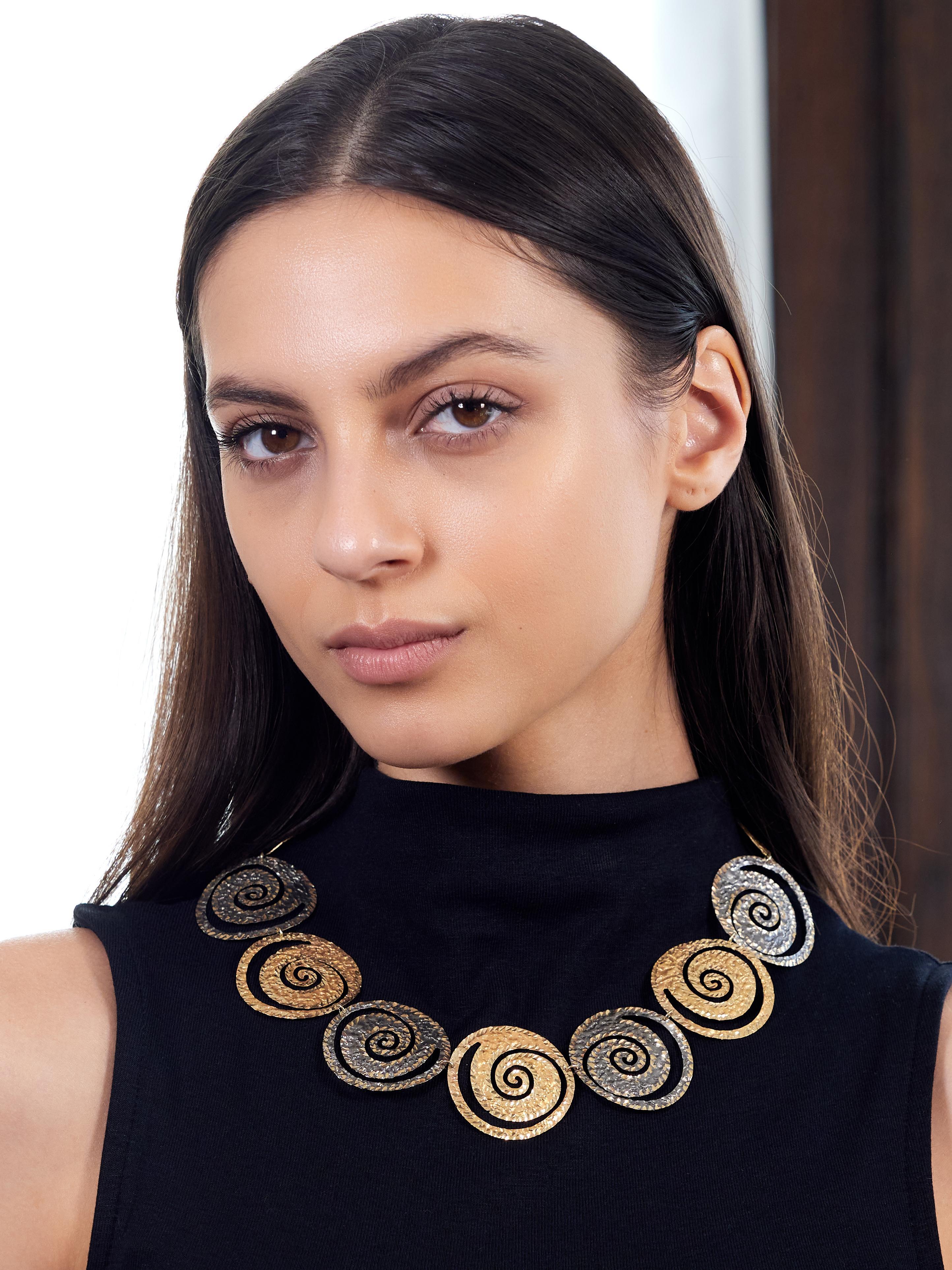 Zweifarbige Spiral-Gliederhalskette aus 14 Karat Gelbgold im modernistischen Stil, Vintage im Angebot 4