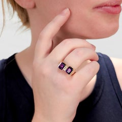 Cocktailring im modernistischen Stil aus 14-karätigem Gold mit zwei Amethysten (insgesamt 3,3 Karat) und Diamanten
