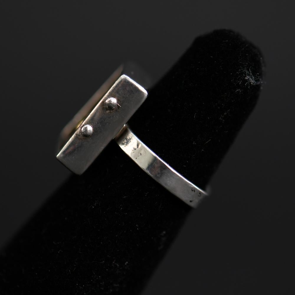 XX secolo Anello modernista in oro e argento 14 carati in vendita