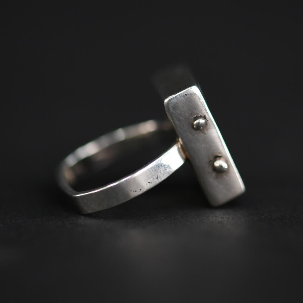 Anello modernista in oro e argento 14 carati in vendita 2