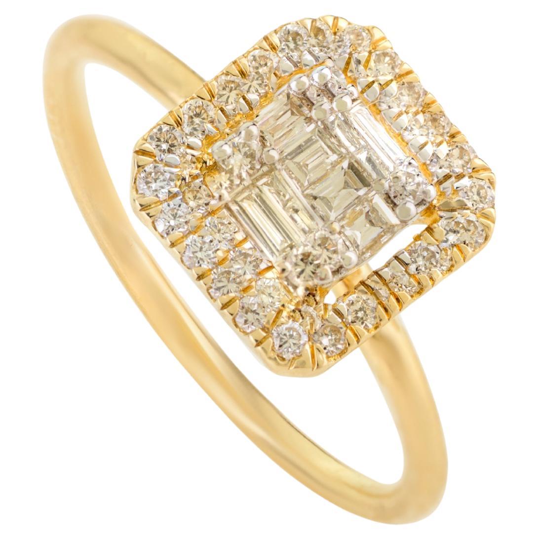 En vente :  Bague de fiançailles halo en or jaune 14 carats avec diamants baguettes Moderniste