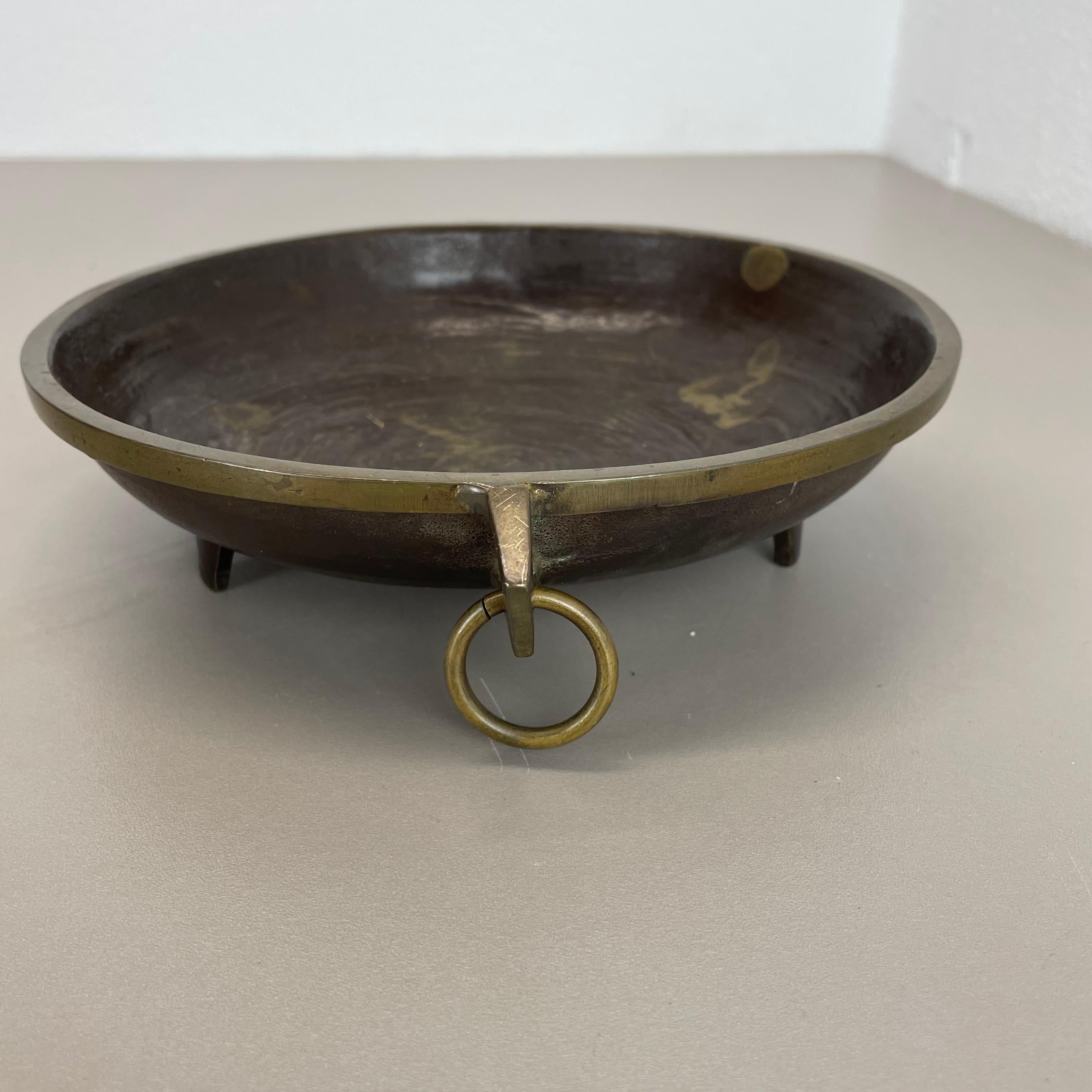 Modernist 1.4kg Sculptural Brutalist Bronze shell bowl Element, France, 1960s For Sale 7