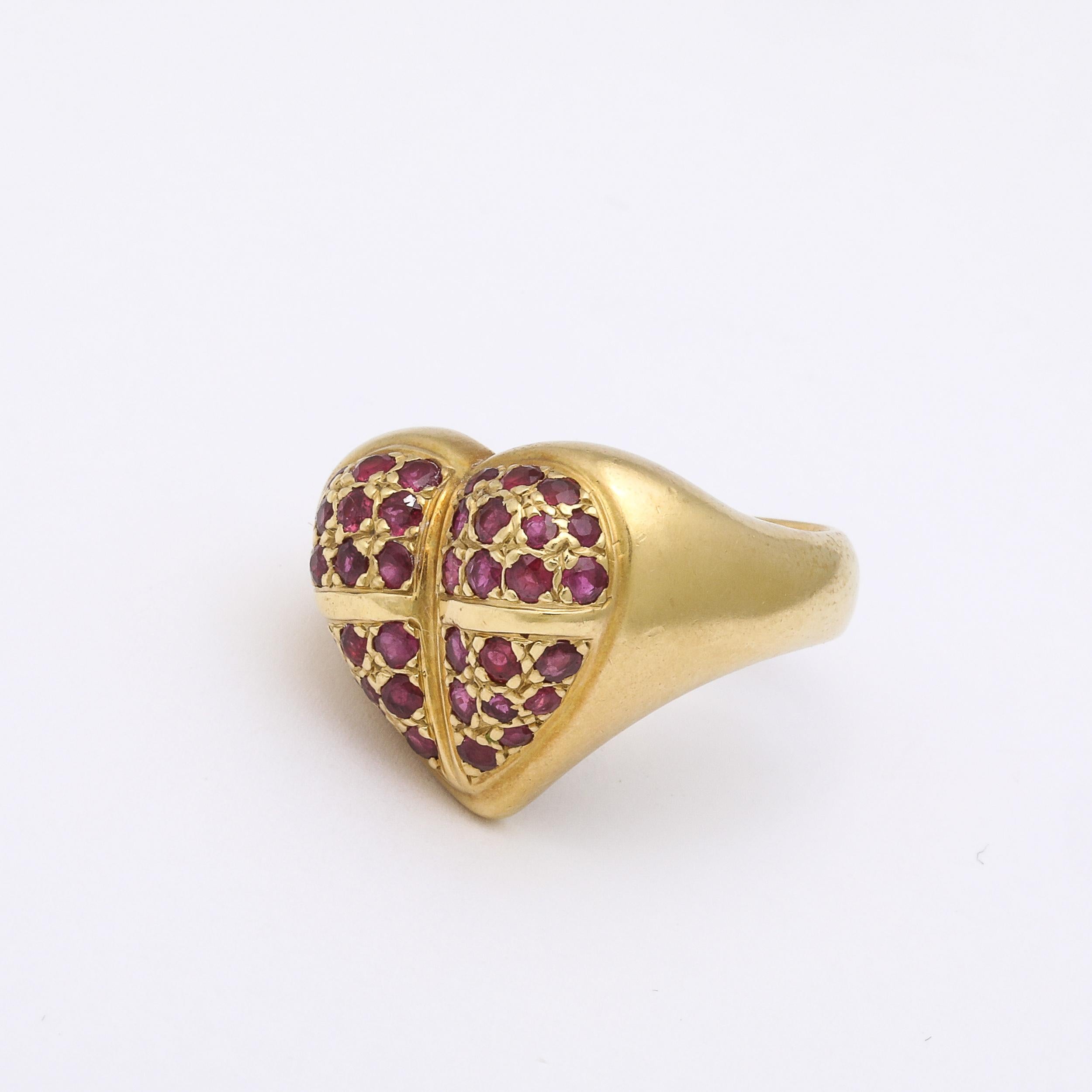 Modernist 18 Karat Gold and Ruby  Heart Ring signed Kisselstein Cord For Sale 2