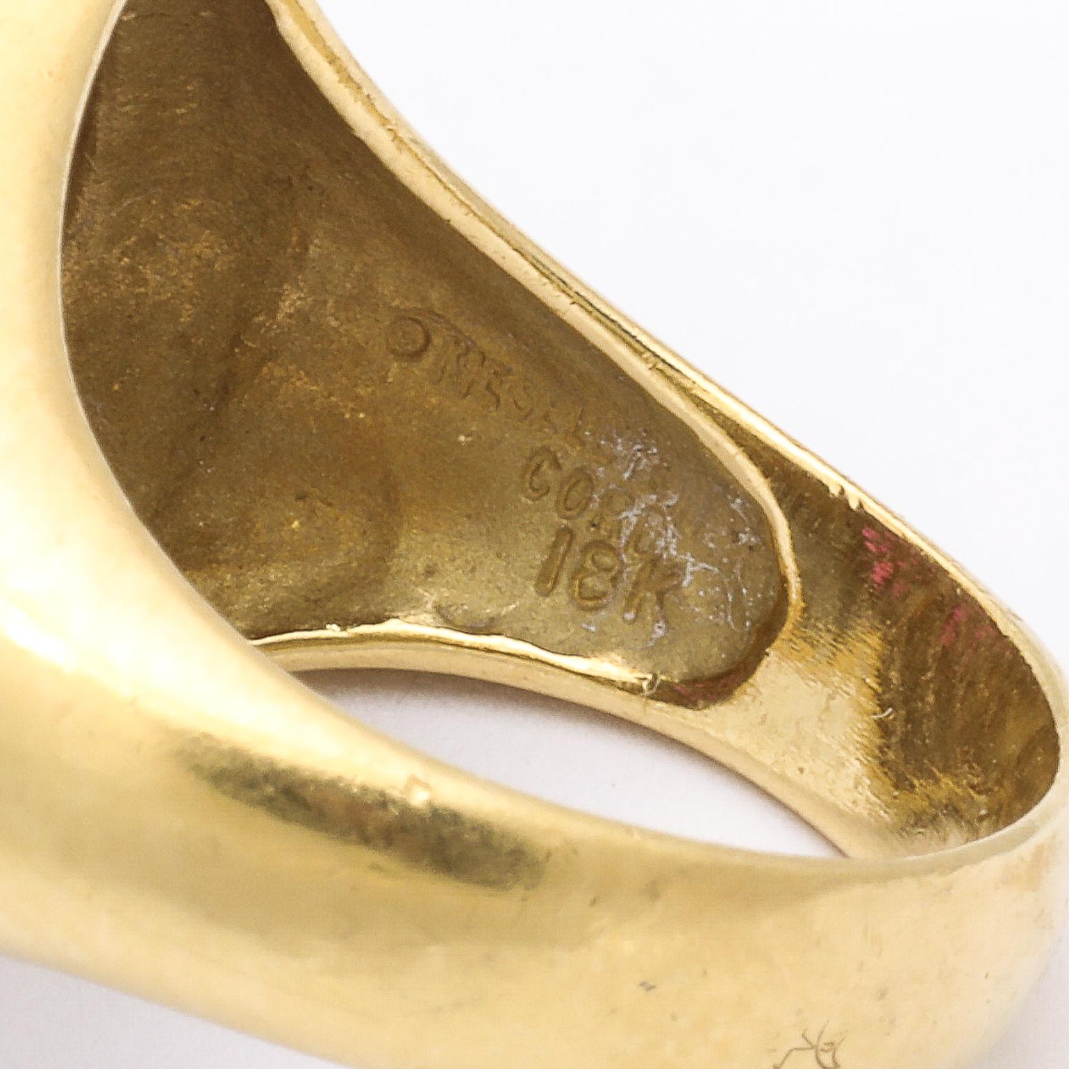Modernista de oro de 18 quilates y rubí  Anillo Corazón firmado Cordón Kisselstein en venta 3