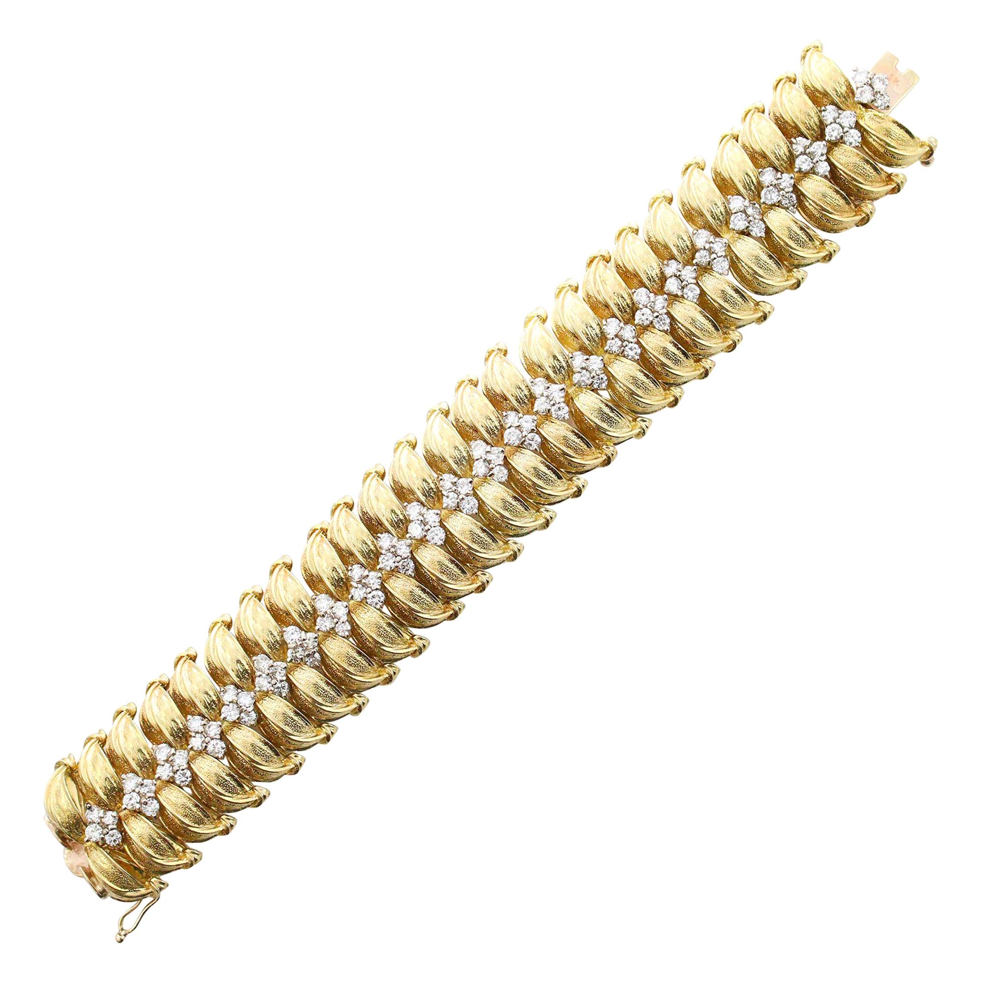 Modernist 18 Karat Yellow Gold and Diamond Leaf Link Bracelet