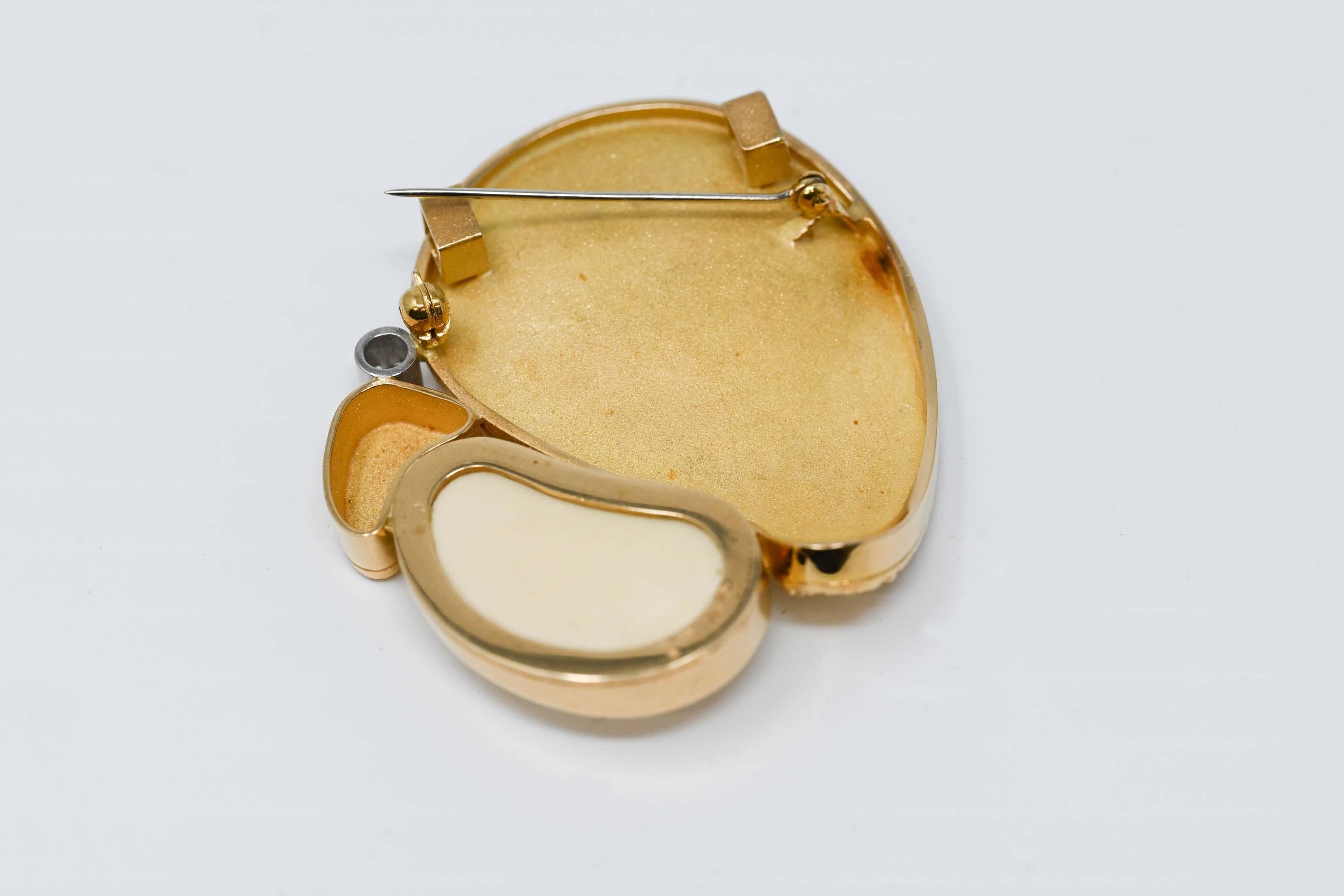 Broche modernista de oro de 18 quilates y diamantes de 0,20 ct Corte mixto en venta