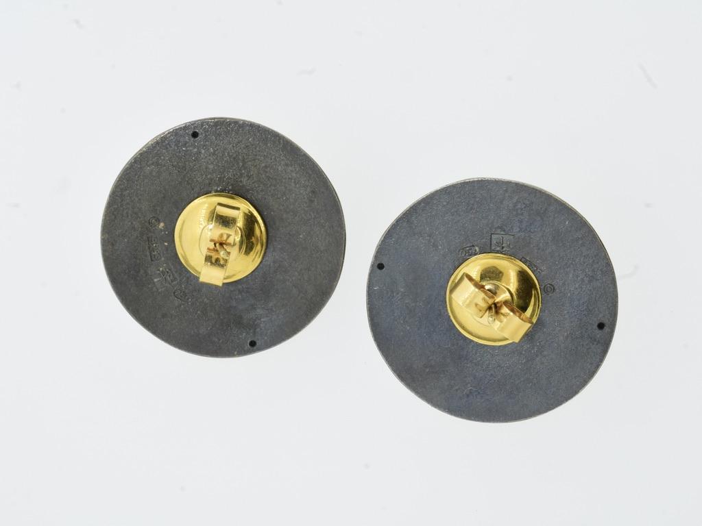 Modernist 18K Gold & Oxidized Sterling Silver Earrings, by H. O'Connor,  c 2000 For Sale 1