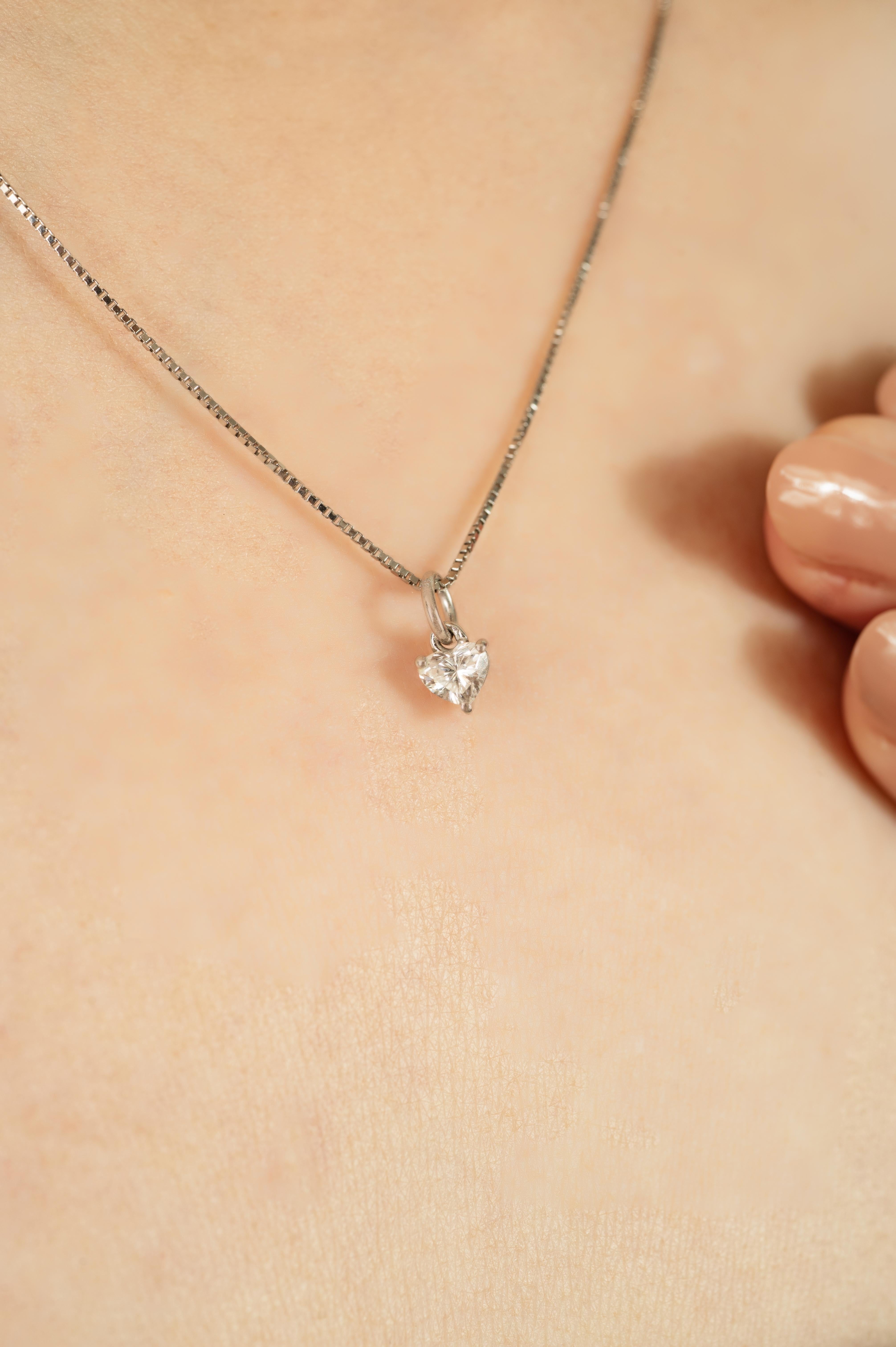 Modernist 18K solide Weißgold Herz Diamant Anhänger Feinschmuck Weihnachtsgeschenk (Herzschliff) im Angebot