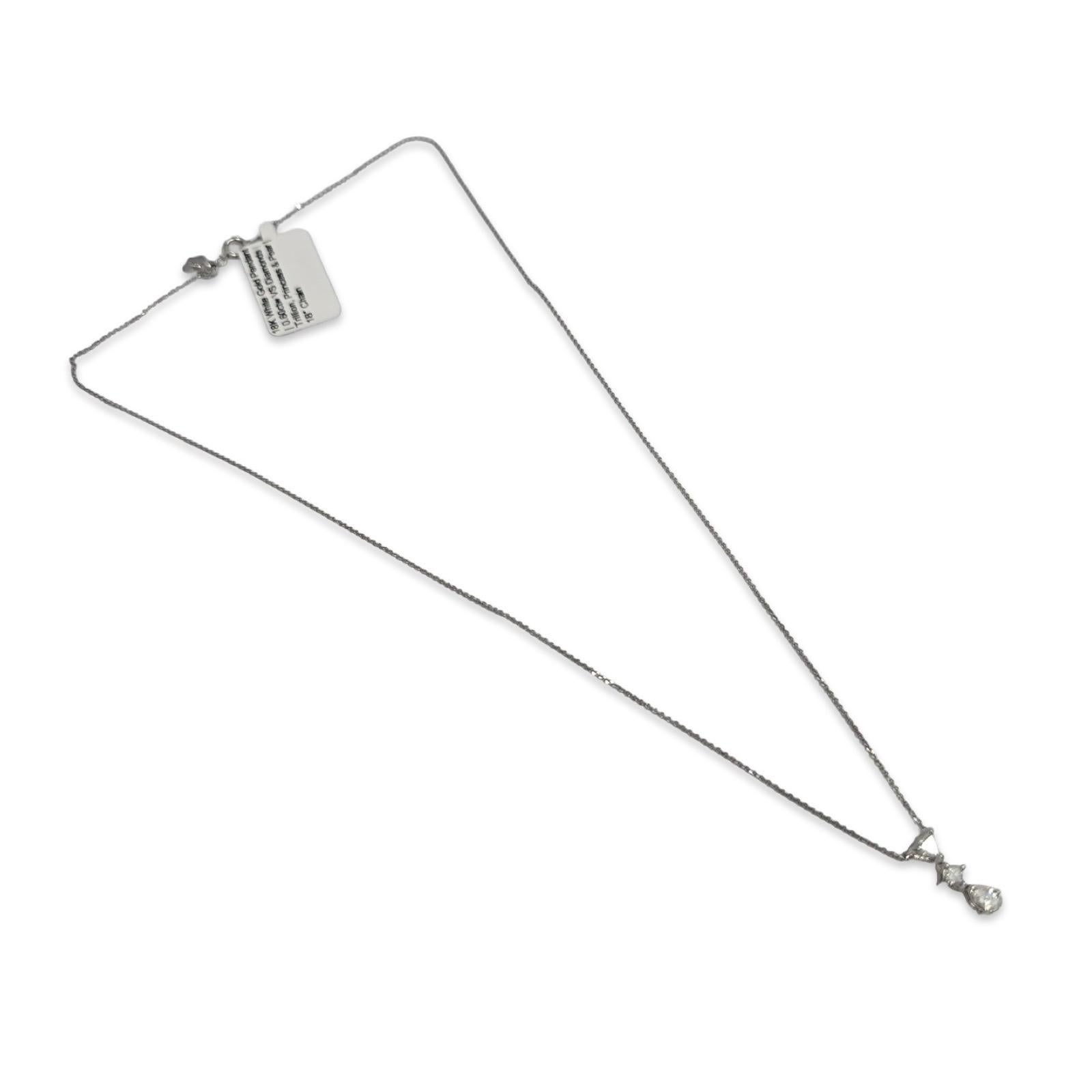Pendentif moderniste en or blanc 18K avec diamants trillion, princesse et poire Pour femmes en vente