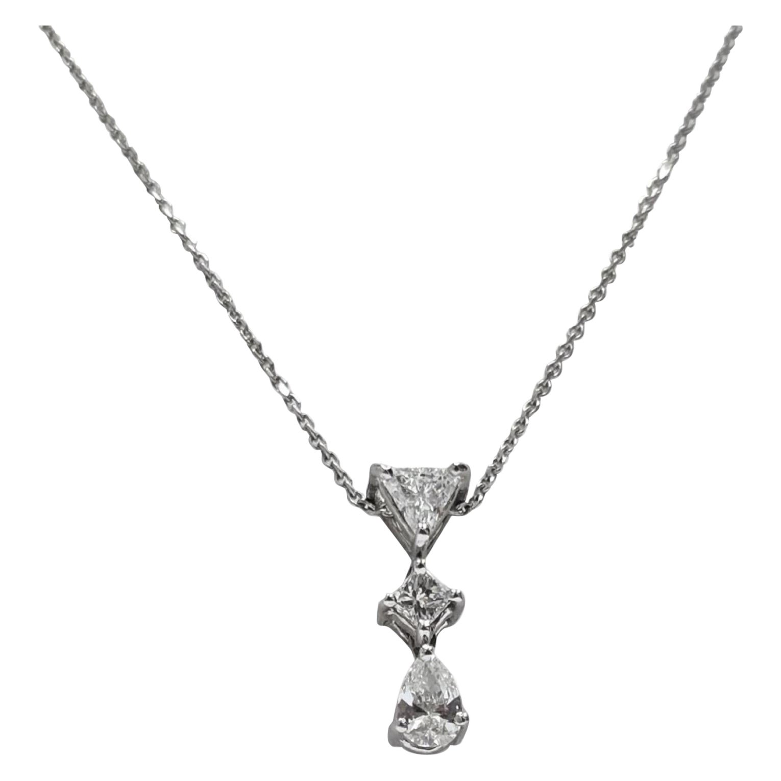 Pendentif moderniste en or blanc 18K avec diamants trillion, princesse et poire