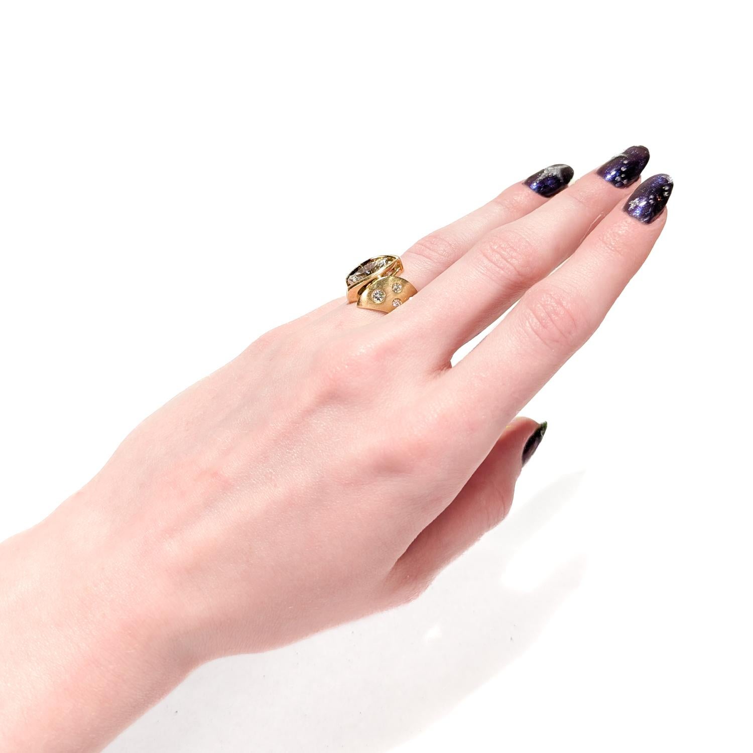 Anillo modernista estilo sello de oro amarillo de 18 quilates y diamante talla brillante marquesa en venta 8