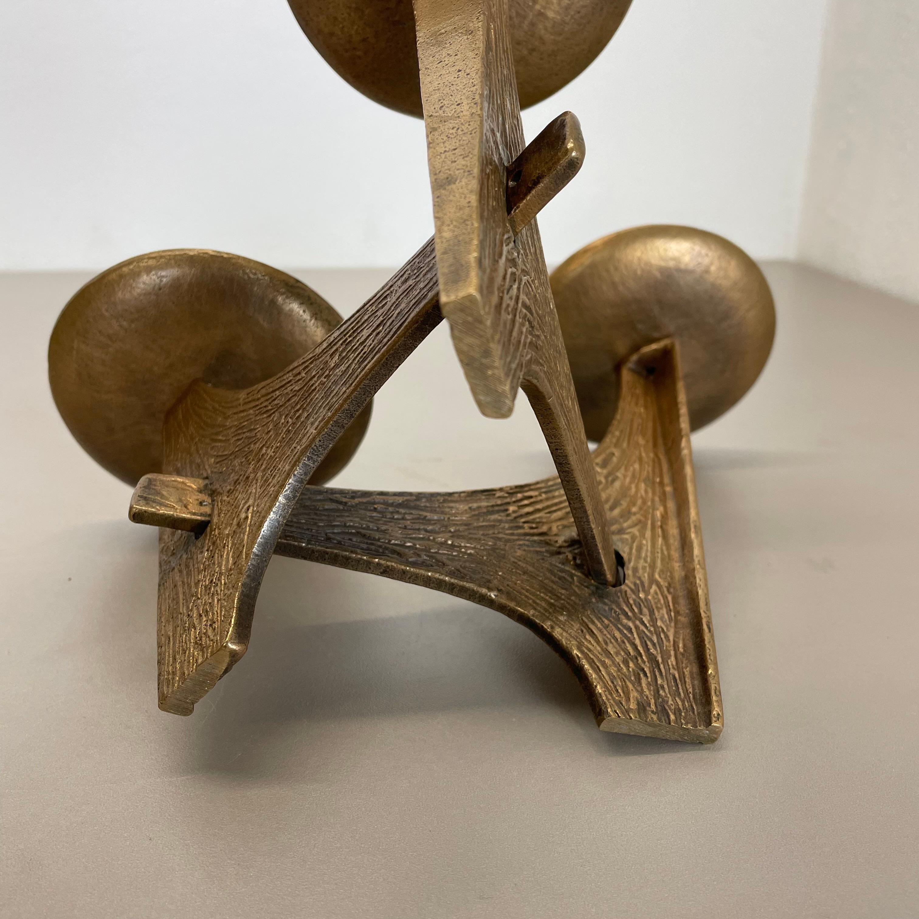 Modernist 1.8kg Sculptural Brutalist Bronze Metal Candleholder, France, 1960s For Sale 11