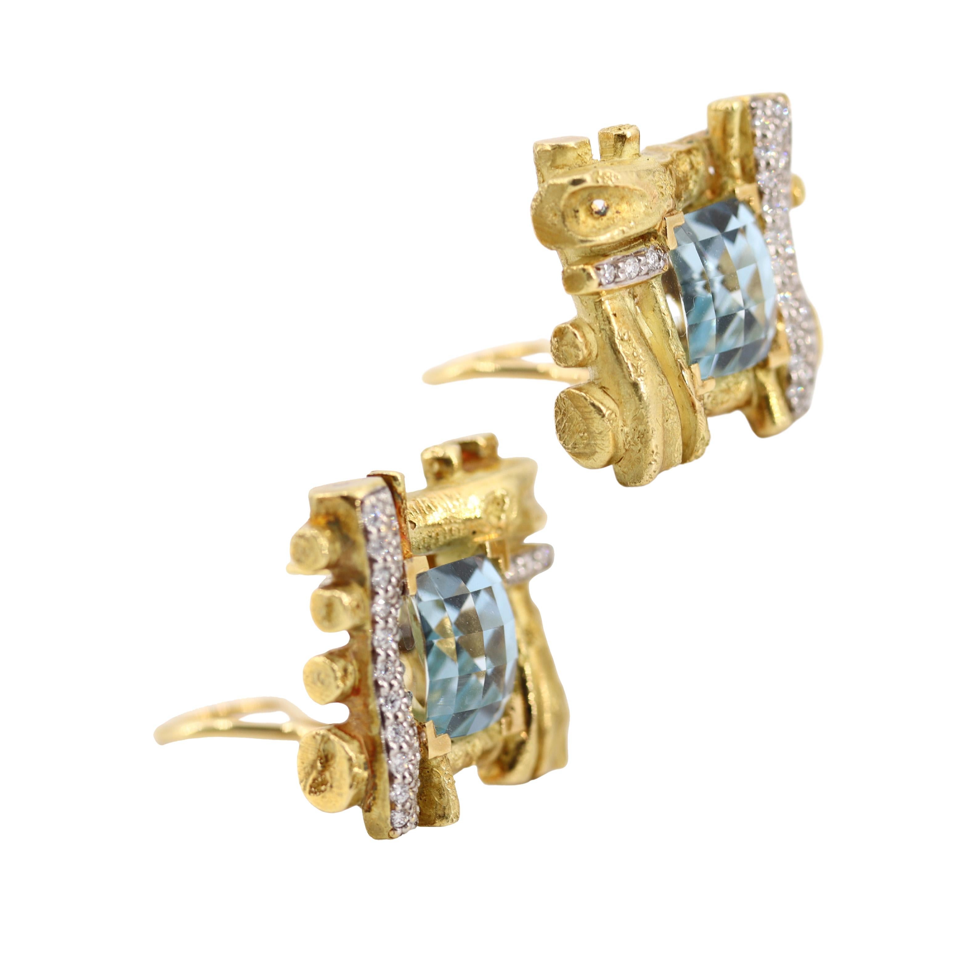 Boucles d'oreilles modernistes en or jaune 18 carats avec aigues-marines et diamants en vente 1