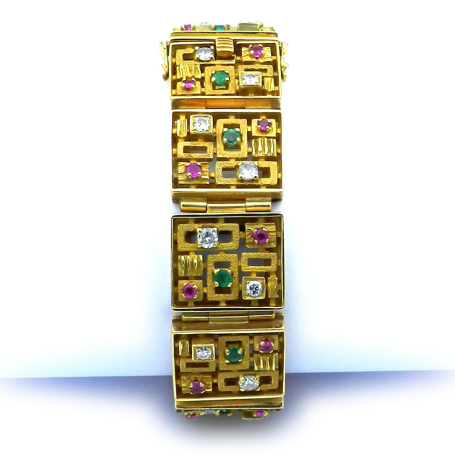 Moderniste Bracelet moderniste en or 18K de 1,9 carat de diamants, rubis et émeraudes Meran 1970 en vente