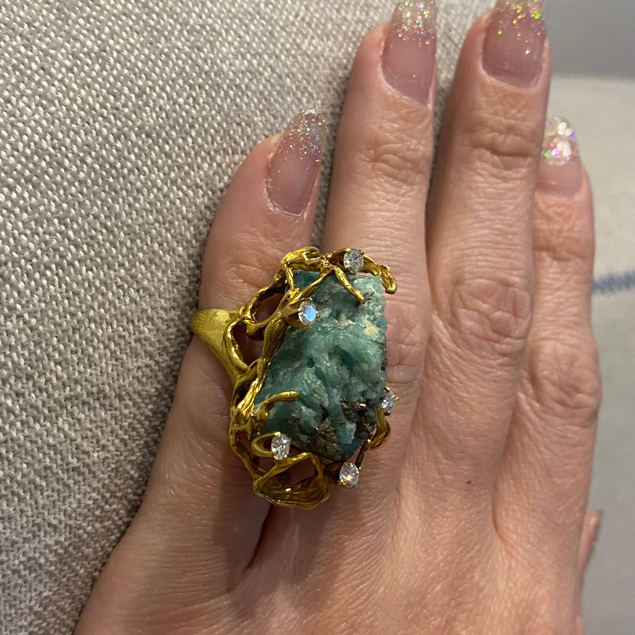 Modernist 1960 Massive Cocktail Ring in 18k with VS Diamonds and Rough Emerald For Sale 3