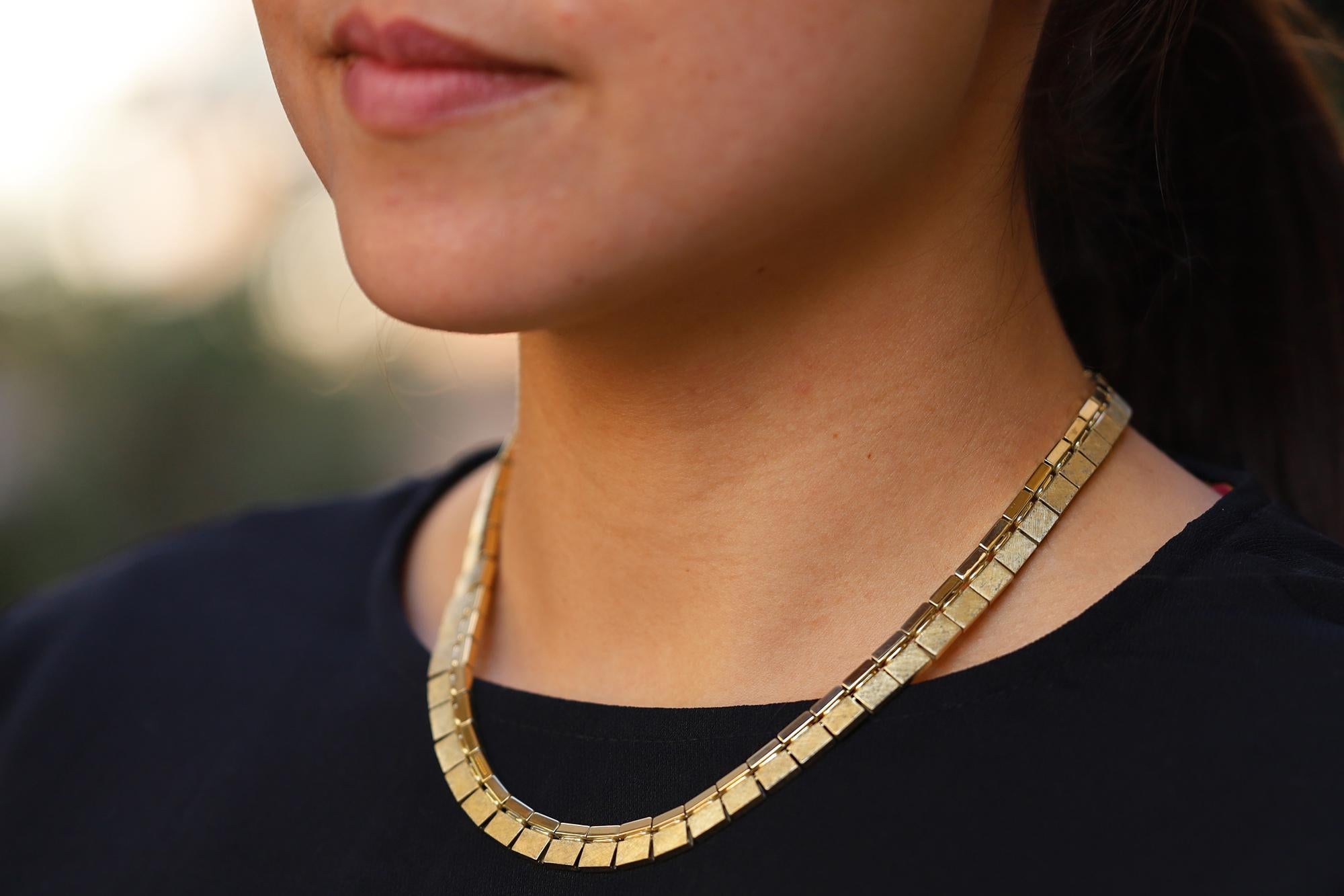 Modernist 1960s Vintage 14k Gold Florentine Link Necklace In Good Condition For Sale In Santa Barbara, CA