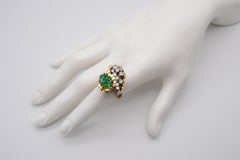 Modernist 1970 Bold Cocktail Ring In 18Kt With 3.15 Cts Of Diamonds And Emeralds