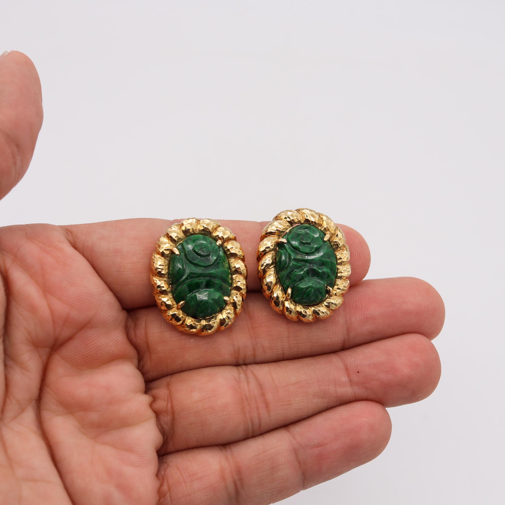 Women's Modernist 1970 Clip-On Earrings in 18Kt Yellow Gold 24.30 Ctw Maw Sit Sit Jade For Sale