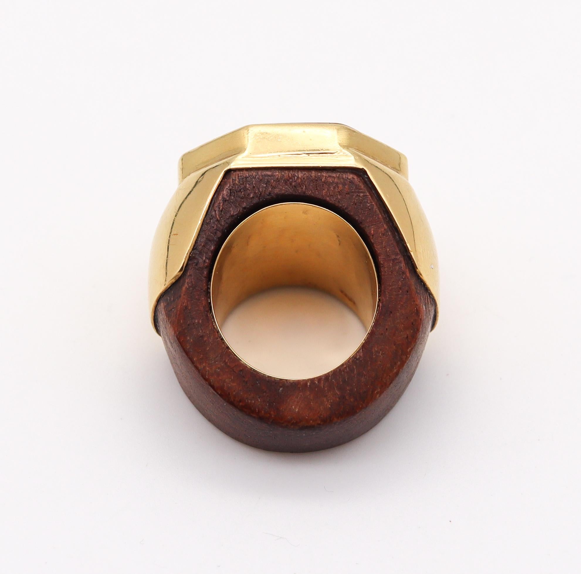 Women's Modernist 1970 Cocktail Agate Ring in Wood and 18Kt Yellow Gold with One Citrine For Sale