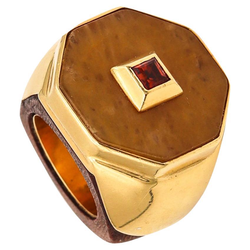 Modernist 1970 Cocktail Agate Ring in Wood and 18Kt Yellow Gold with One Citrine