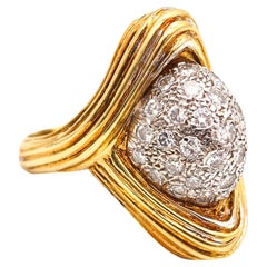 MODERNIST 1970 Cocktailring aus 18 Karat Gold mit 1,70 Gesamtkaratgewicht in Diamanten