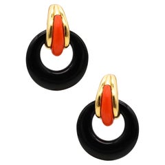MODERNIST 1970 Convertible Clips Earrings In 18Kt Yellow Gold With Coral & Onyx