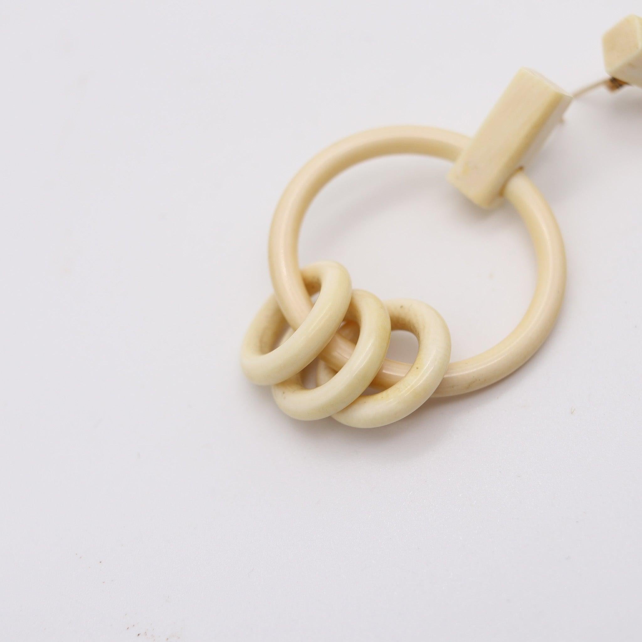 MODERNIST 1970 baumelnden Tropfen geschnitzt geometrische Ohrringe mit 14Kt Gold zurück im Zustand „Hervorragend“ im Angebot in Miami, FL