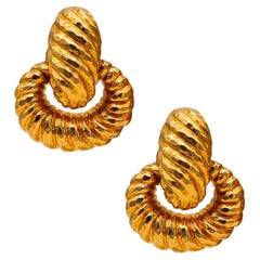 Modernist 1970 Door Knockers Clip Earrings in Textured Solid 18Kt Yellow Gold