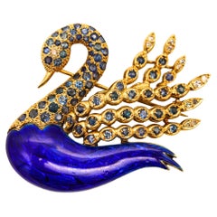 Cigno smaltato modernista del 1970 in oro 18 carati con 5,52 carati di zaffiri e diamanti