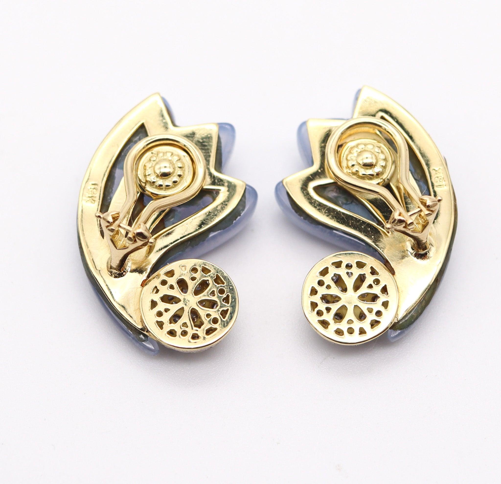 Brilliant Cut MODERNIST 1970 European Clips Earrings In 18Kt Gold With Chalcedony & Diamonds For Sale