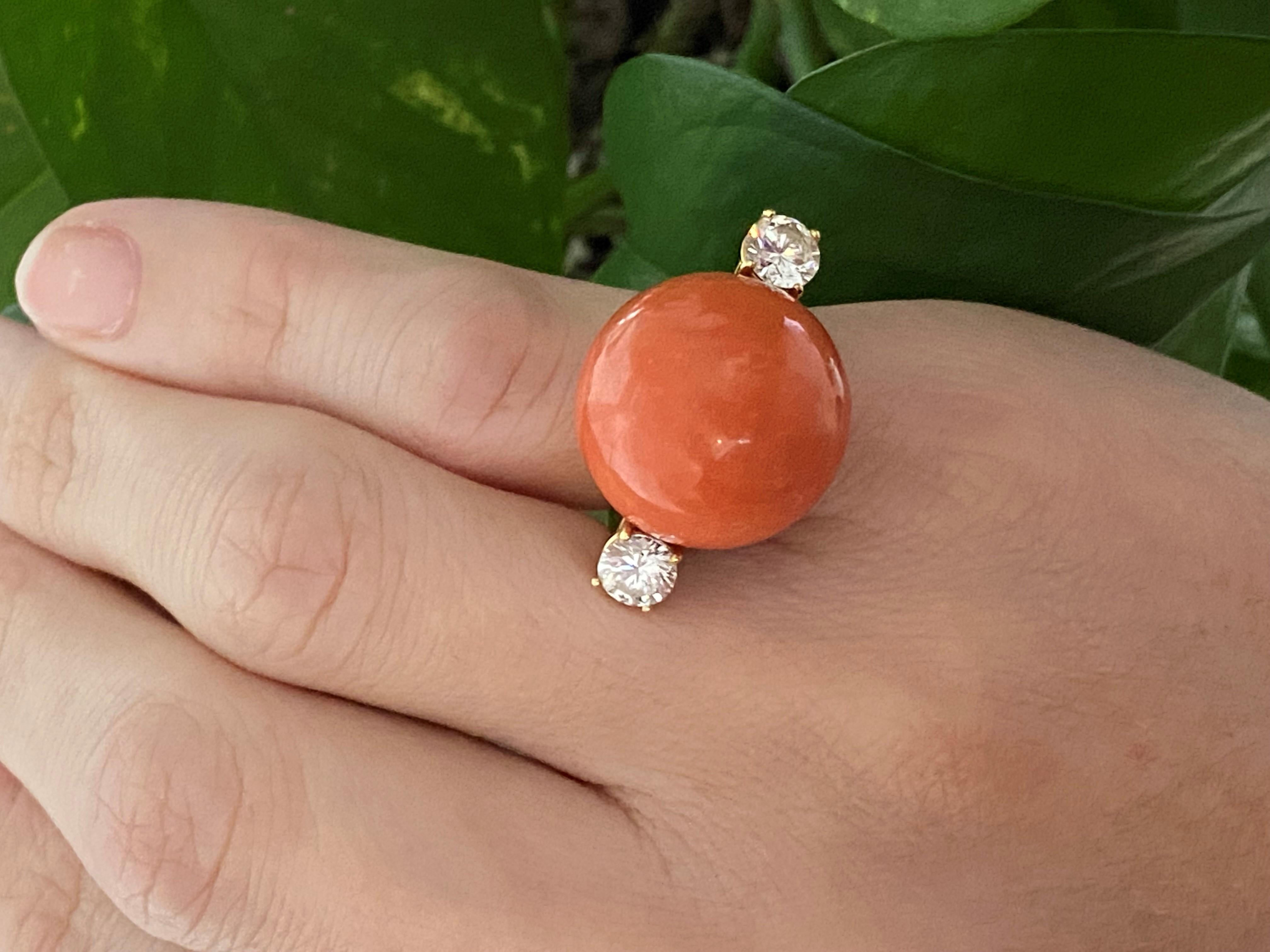 Retro Modernist 1970 Italian Cocktail Ring In 18Kt Gold 27.17 Ctw In Diamonds & Coral For Sale