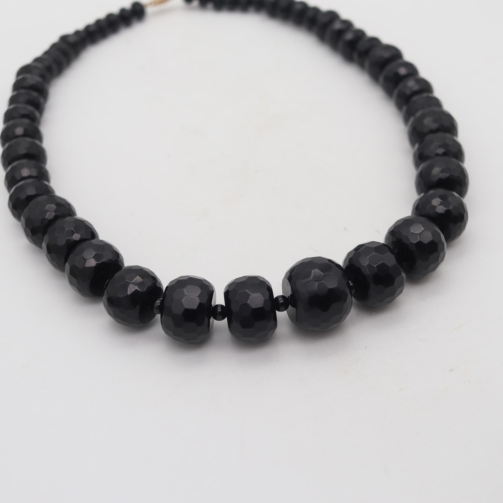 Modernist 1970 Necklace With Graduated Faceted Beads Of Onyx In 14Kt Yellow Gold In Excellent Condition For Sale In Miami, FL