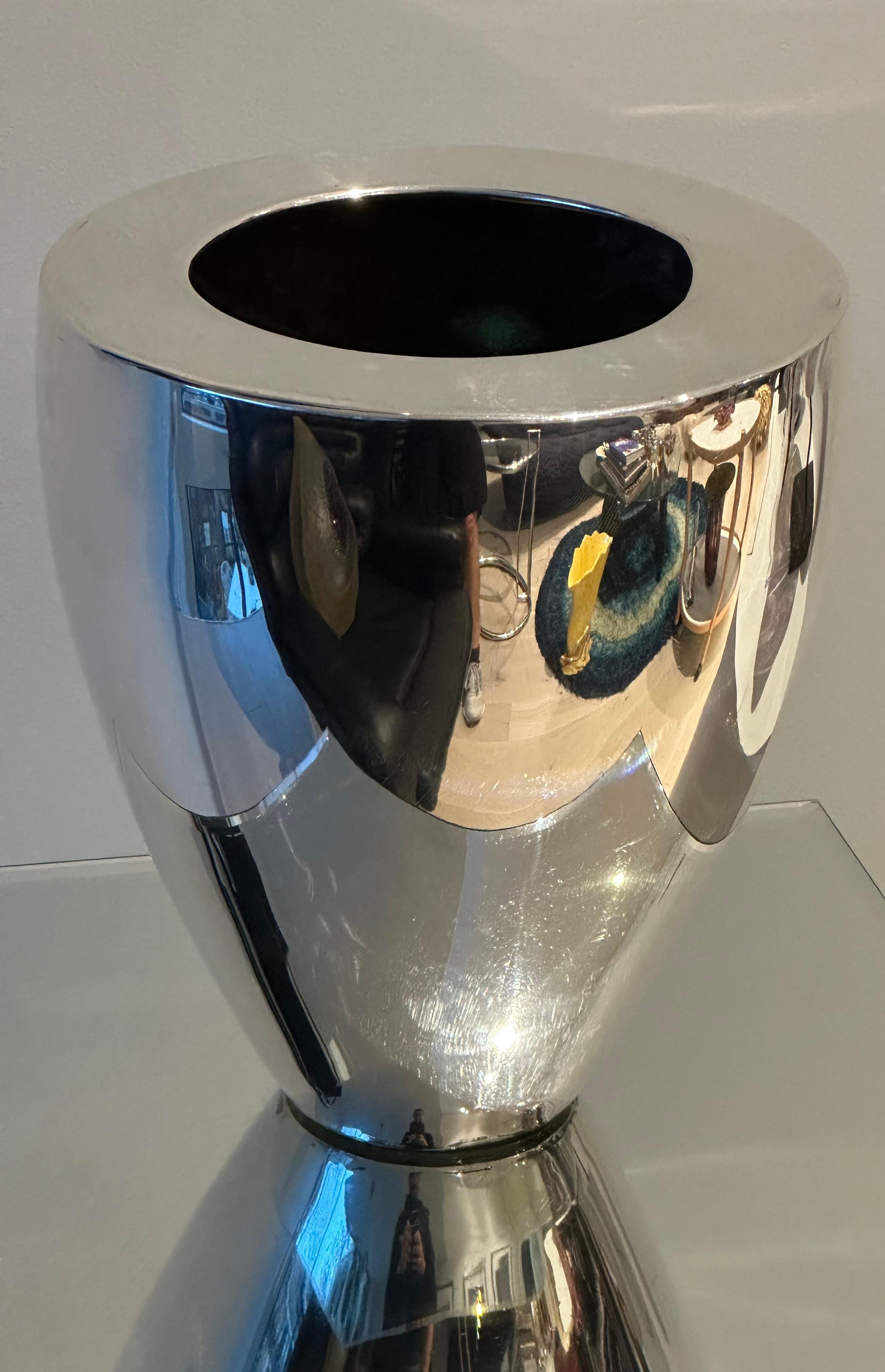 Modernist 1970s English Silver Plated Vase For Sale 6