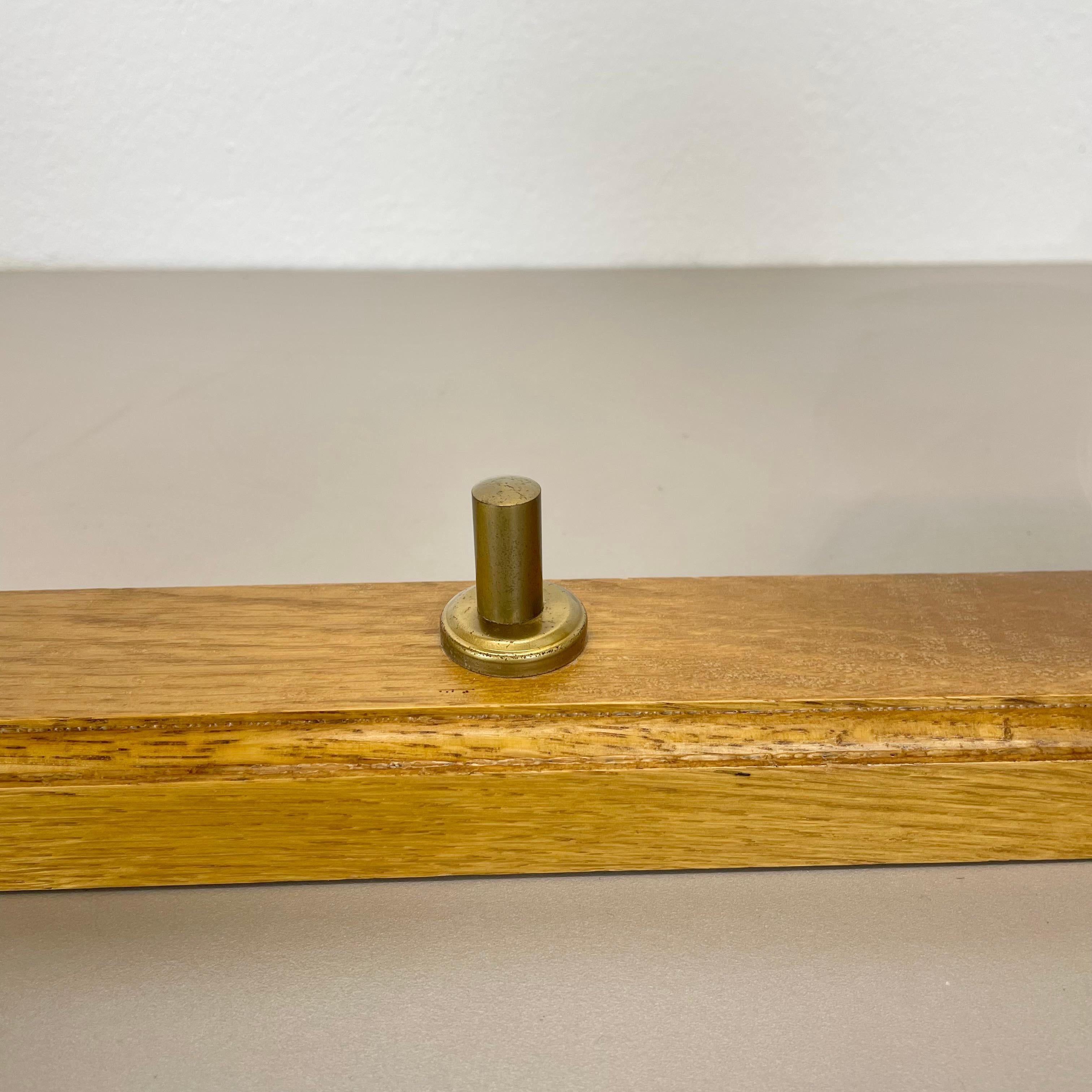 Plafonnier moderniste à 2 spots en laiton et chêne par TEMDE Lights, Allemagne 1970 en vente 4