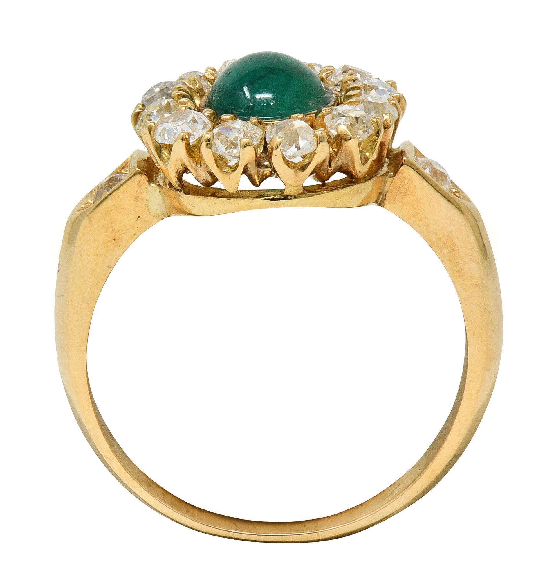 Modernist 2.46 CTW Smaragd Diamant 14 Karat Gelbgold Vintage Halo Ring Damen im Angebot