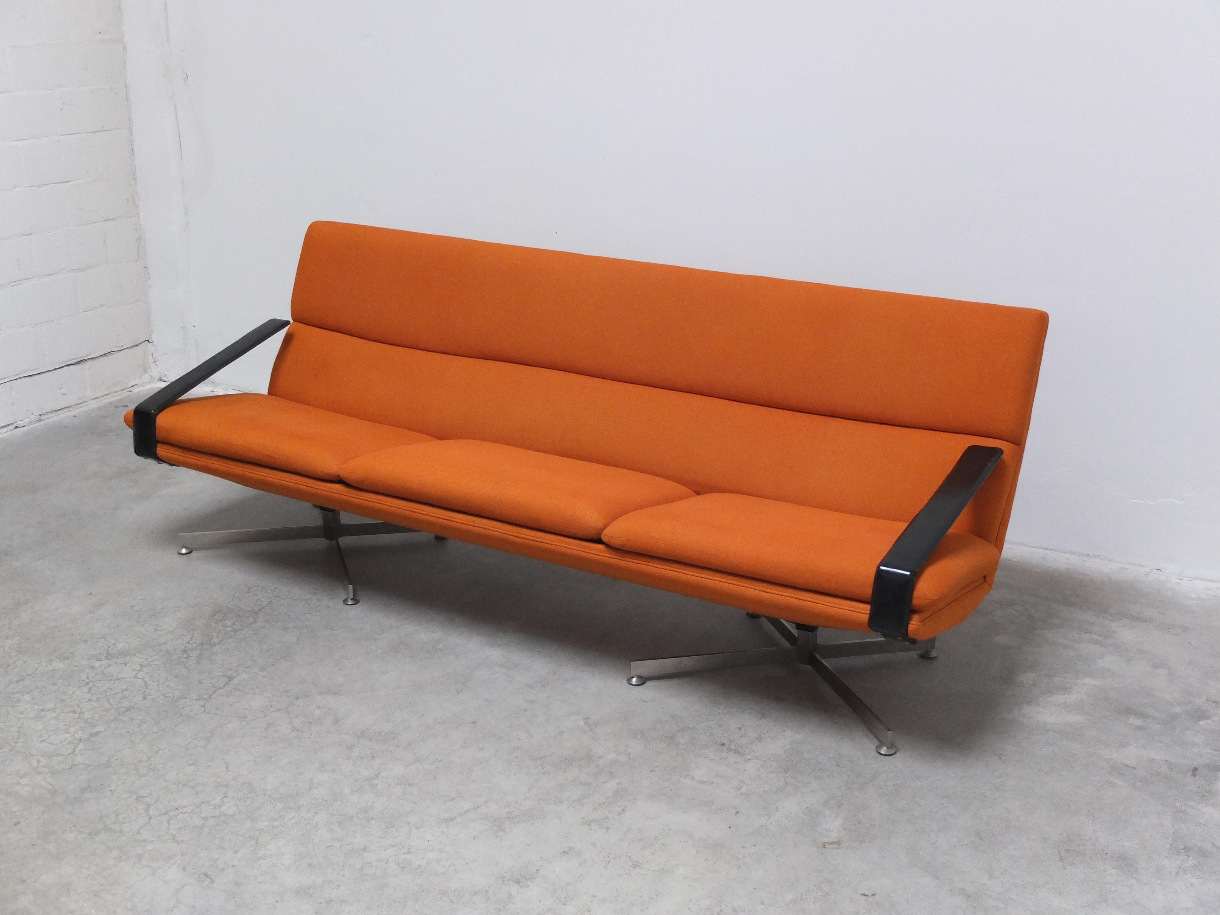Modernist 3-Seater Sofa by Georges Van Rijck for Beaufort, 1960s In Good Condition In Antwerpen, VAN